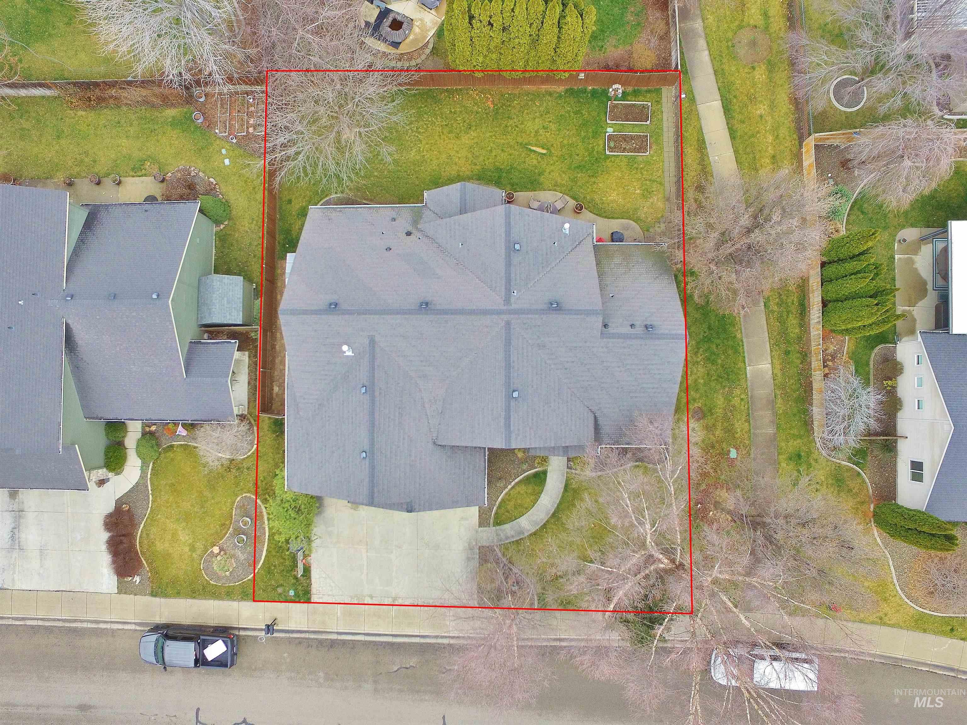 1038 W Yosemite Dr, Meridian, Idaho 83646, 5 Bedrooms, 3 Bathrooms, Residential For Sale, Price $619,000,MLS 98977096