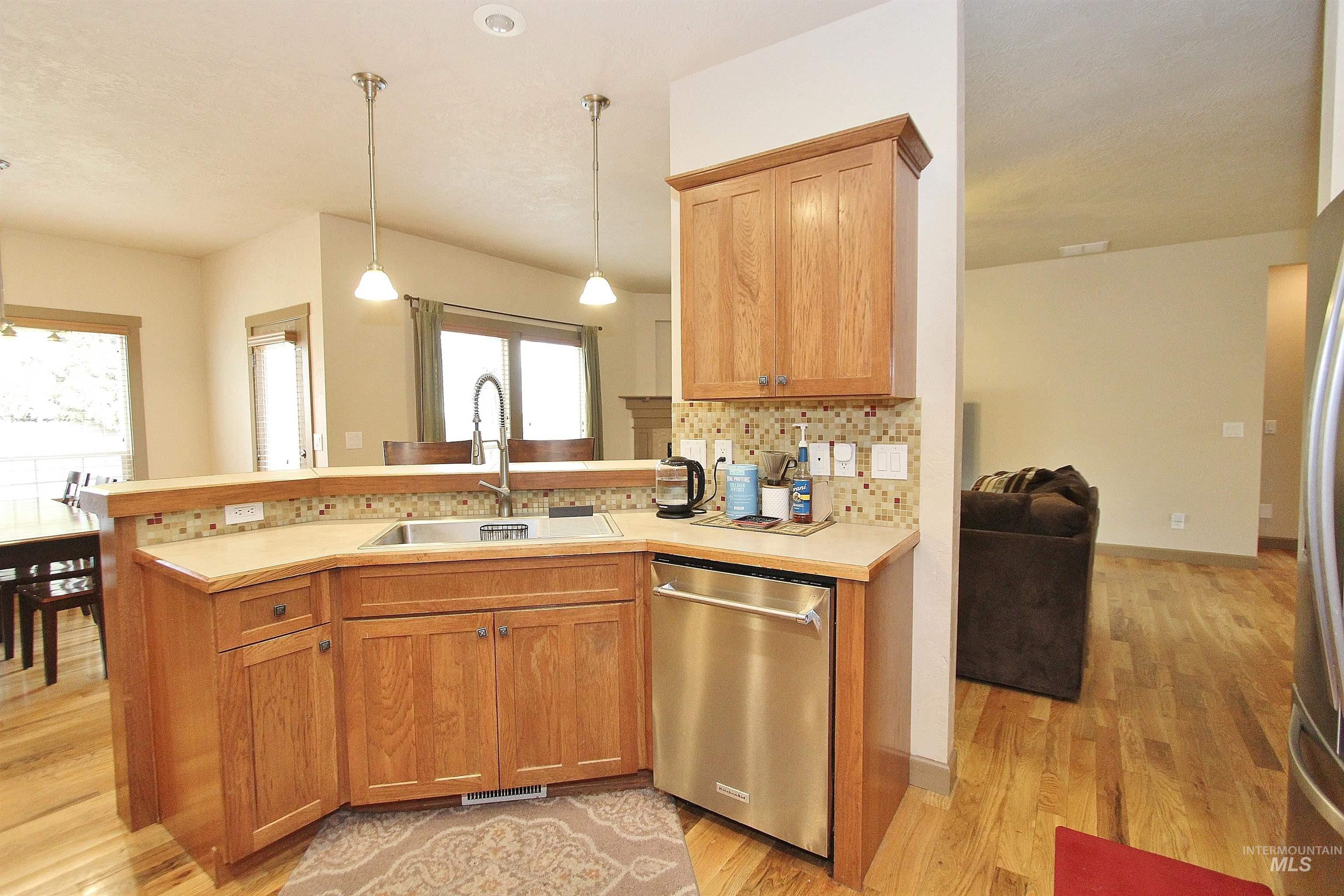 1038 W Yosemite Dr, Meridian, Idaho 83646, 5 Bedrooms, 3 Bathrooms, Residential For Sale, Price $619,000,MLS 98977096