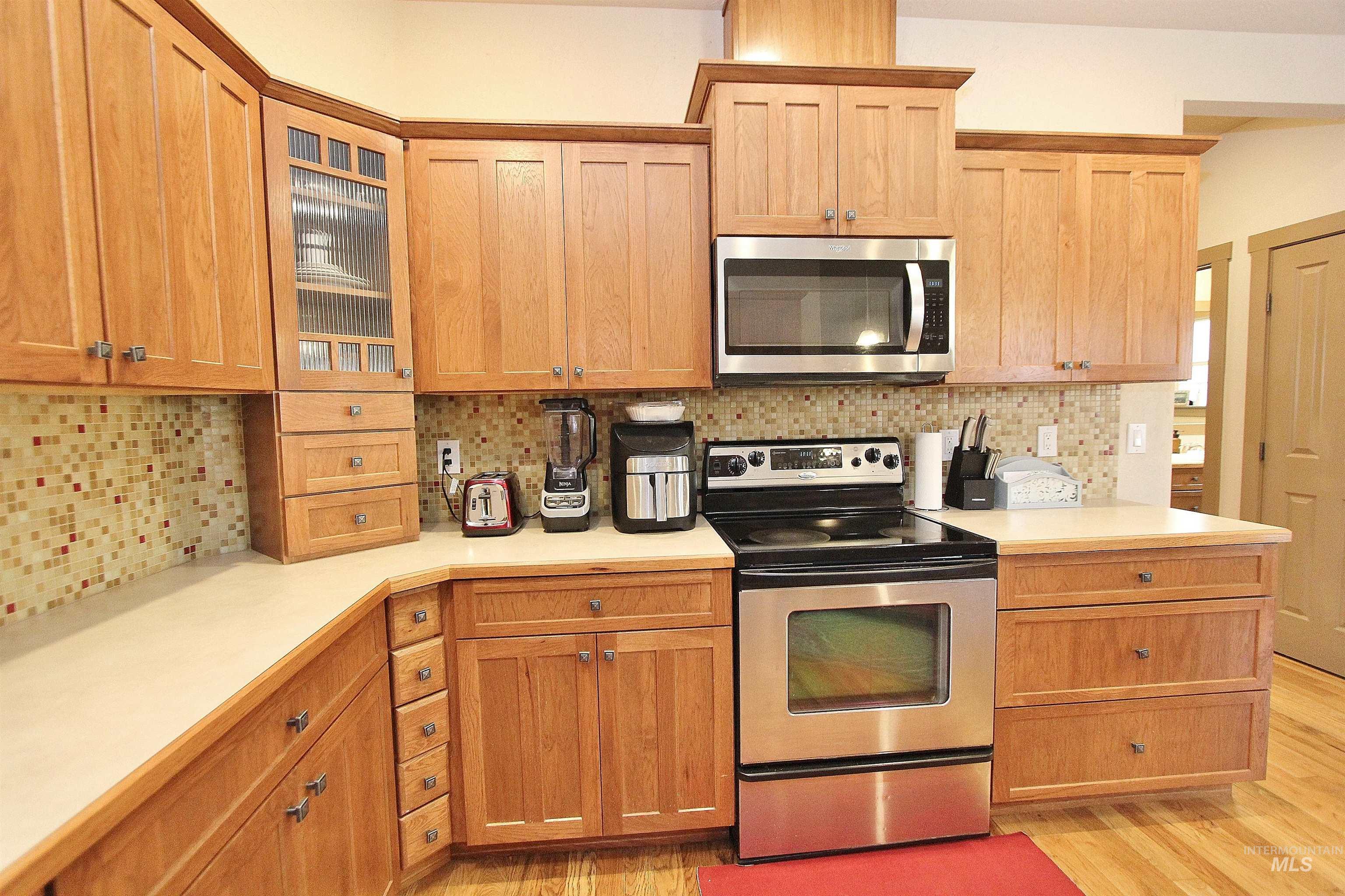 1038 W Yosemite Dr, Meridian, Idaho 83646, 5 Bedrooms, 3 Bathrooms, Residential For Sale, Price $619,000,MLS 98977096