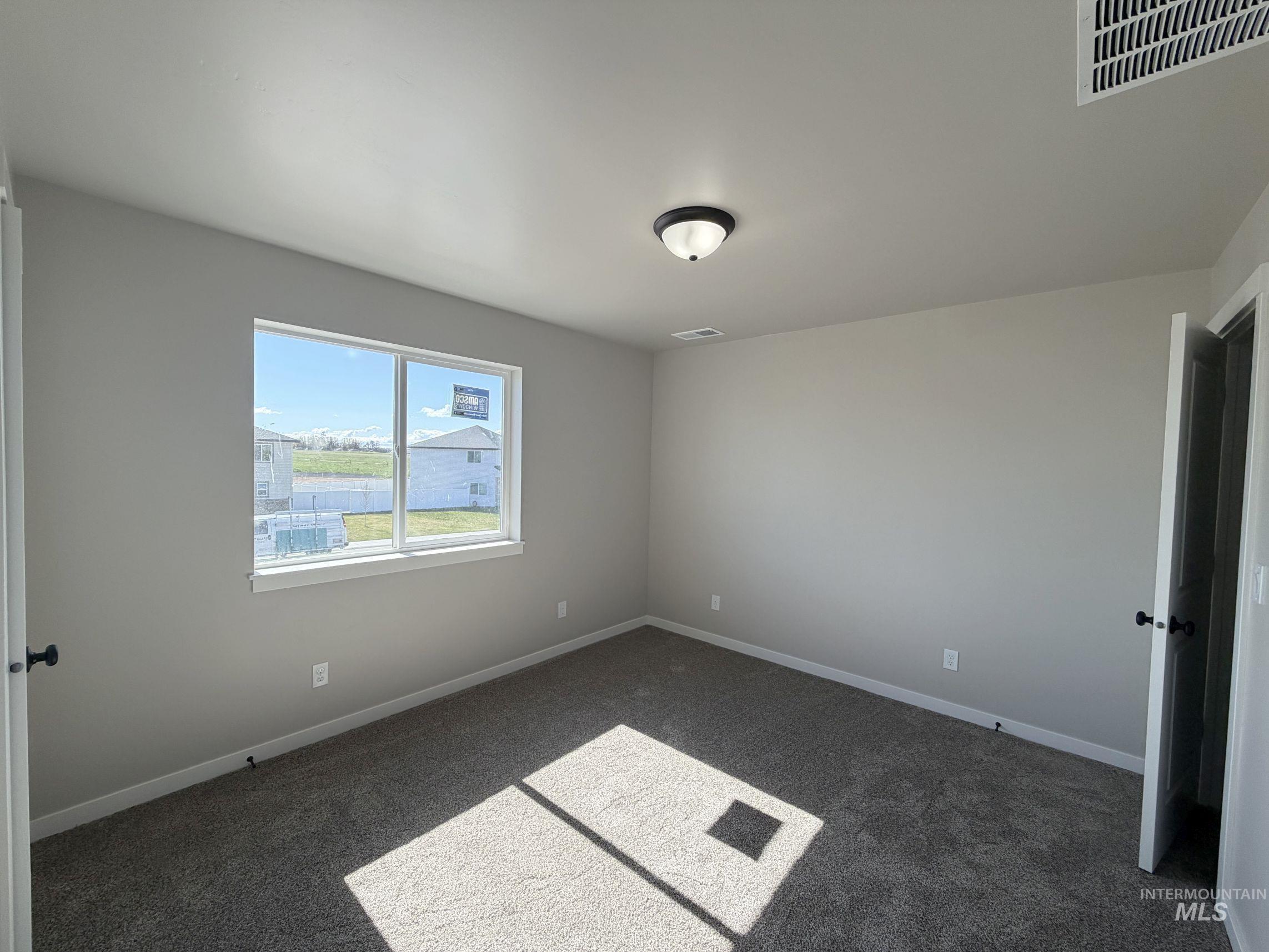 1401 N Kennedy Street, Jerome, Idaho 83338, 5 Bedrooms, 2.5 Bathrooms, Residential For Sale, Price $494,900,MLS 98977097