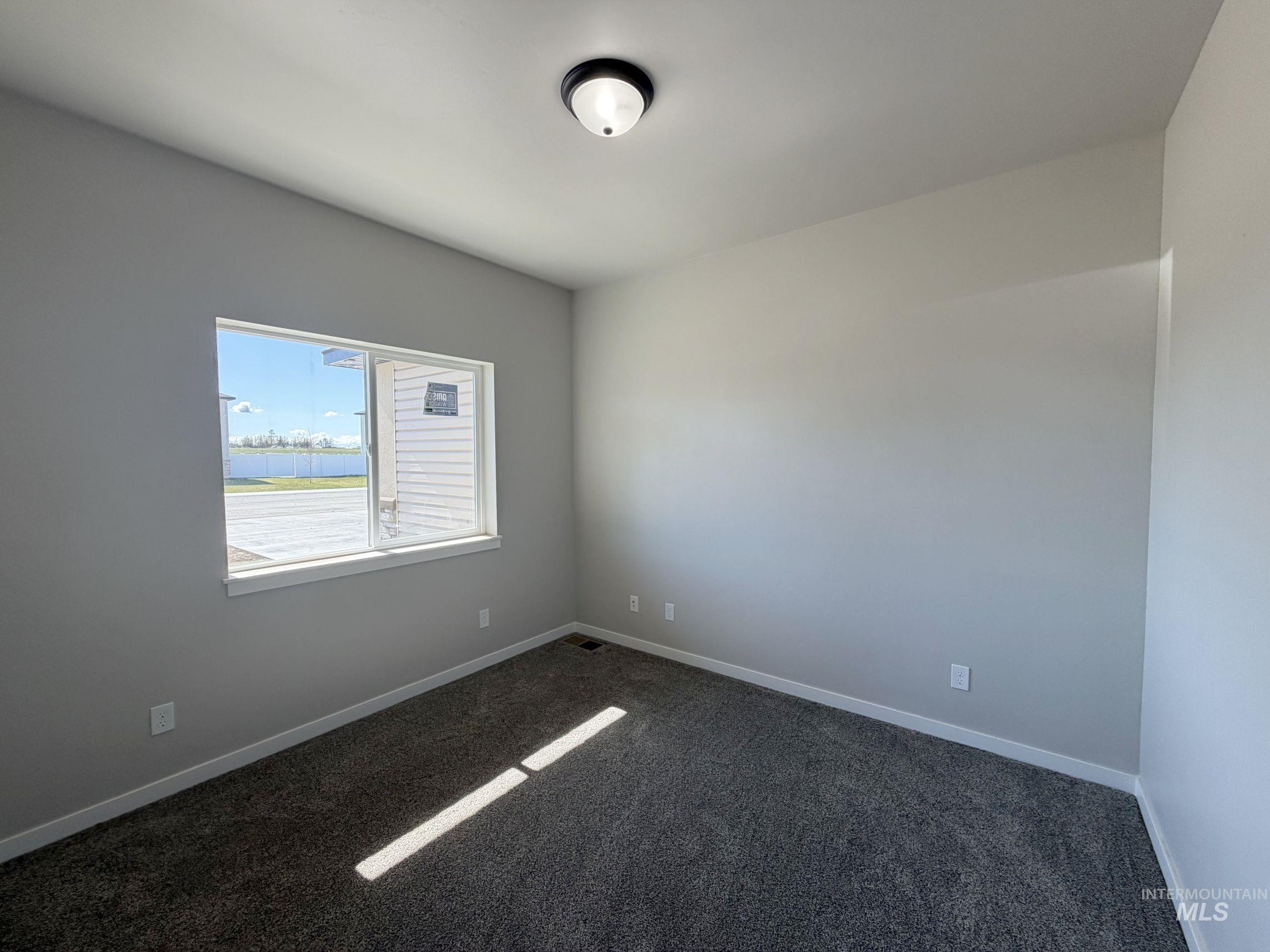 1401 N Kennedy Street, Jerome, Idaho 83338, 5 Bedrooms, 2.5 Bathrooms, Residential For Sale, Price $494,900,MLS 98977097