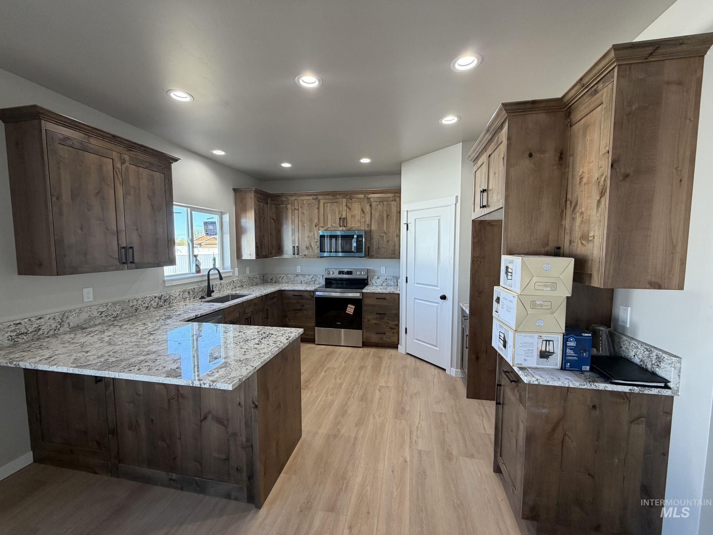 1401 N Kennedy Street, Jerome, Idaho 83338, 5 Bedrooms, 2.5 Bathrooms, Residential For Sale, Price $494,900,MLS 98977097