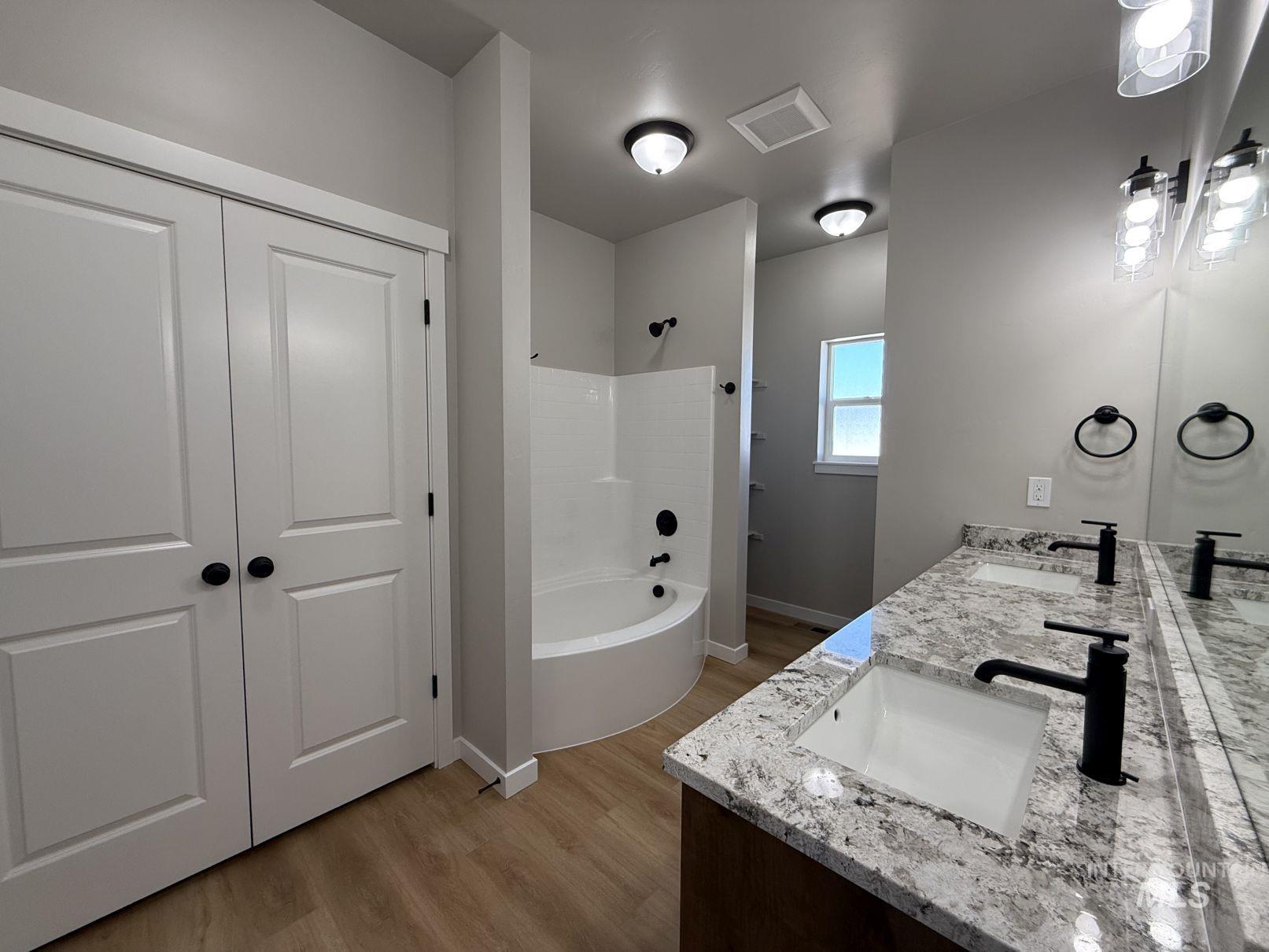 1401 N Kennedy Street, Jerome, Idaho 83338, 5 Bedrooms, 2.5 Bathrooms, Residential For Sale, Price $479,900, 98977097