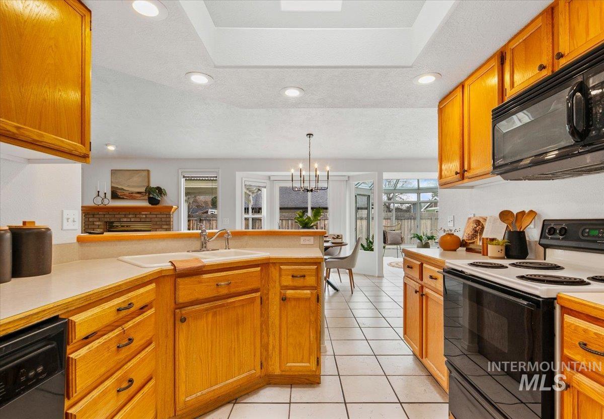 4488 N Crimson Pl., Boise, Idaho 83703, 3 Bedrooms, 2 Bathrooms, Residential For Sale, Price $474,900,MLS 98977099