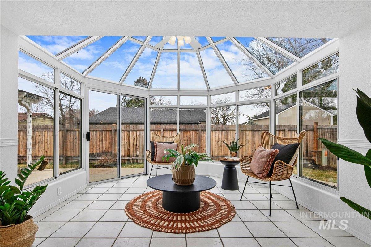 4488 N Crimson Pl., Boise, Idaho 83703, 3 Bedrooms, 2 Bathrooms, Residential For Sale, Price $474,900,MLS 98977099