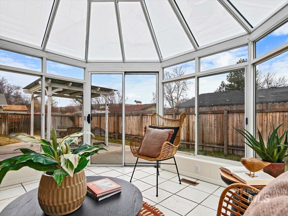 4488 N Crimson Pl., Boise, Idaho 83703, 3 Bedrooms, 2 Bathrooms, Residential For Sale, Price $474,900,MLS 98977099