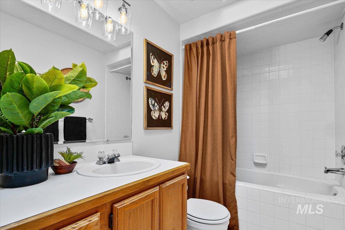 4488 N Crimson Pl., Boise, Idaho 83703, 3 Bedrooms, 2 Bathrooms, Residential For Sale, Price $474,900,MLS 98977099