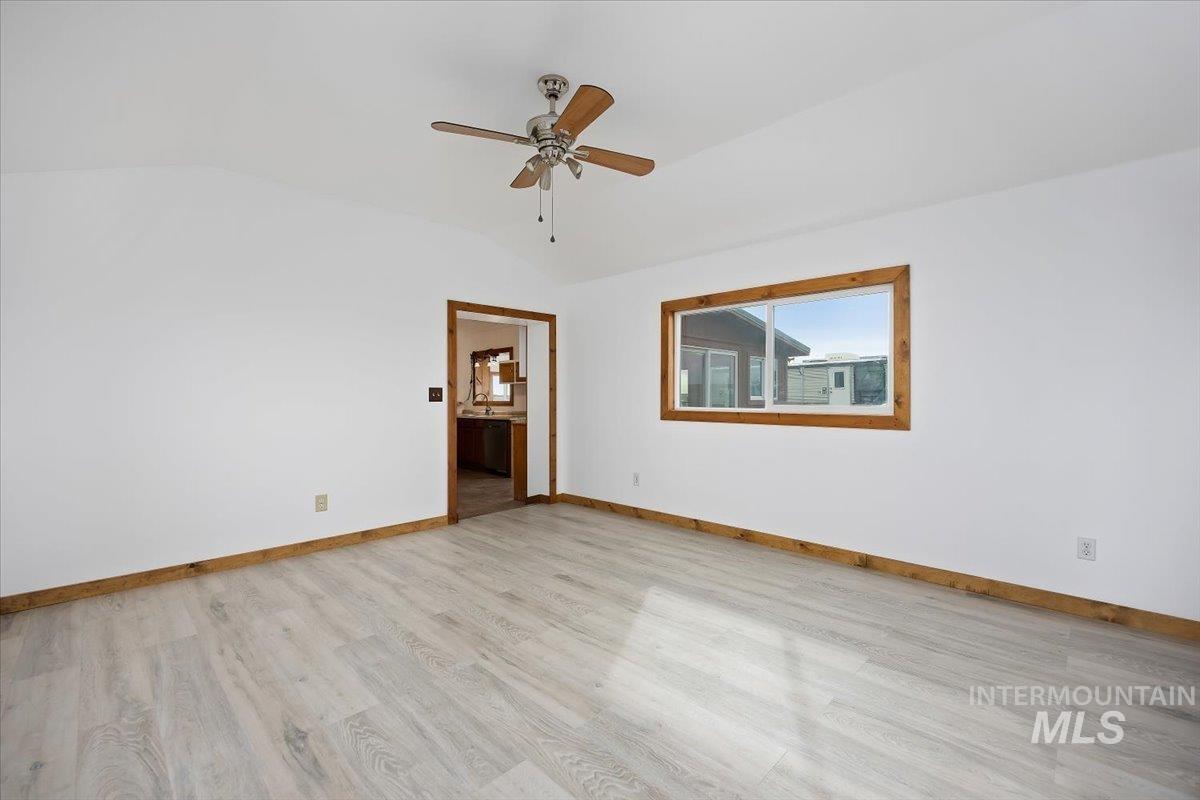 57 E 5400, Hagerman, Idaho 83332, 3 Bedrooms, 1 Bathroom, Residential For Sale, Price $499,000,MLS 98977101