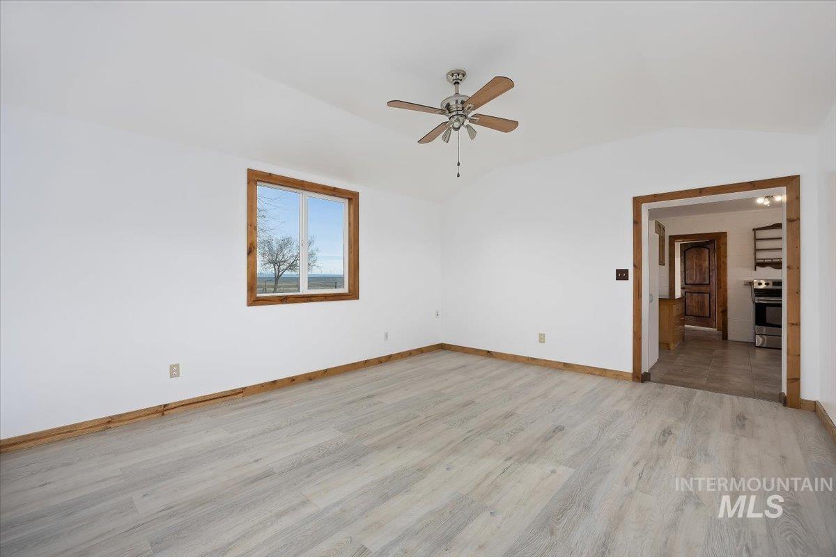 57 E 5400, Hagerman, Idaho 83332, 3 Bedrooms, 1 Bathroom, Residential For Sale, Price $499,000,MLS 98977101