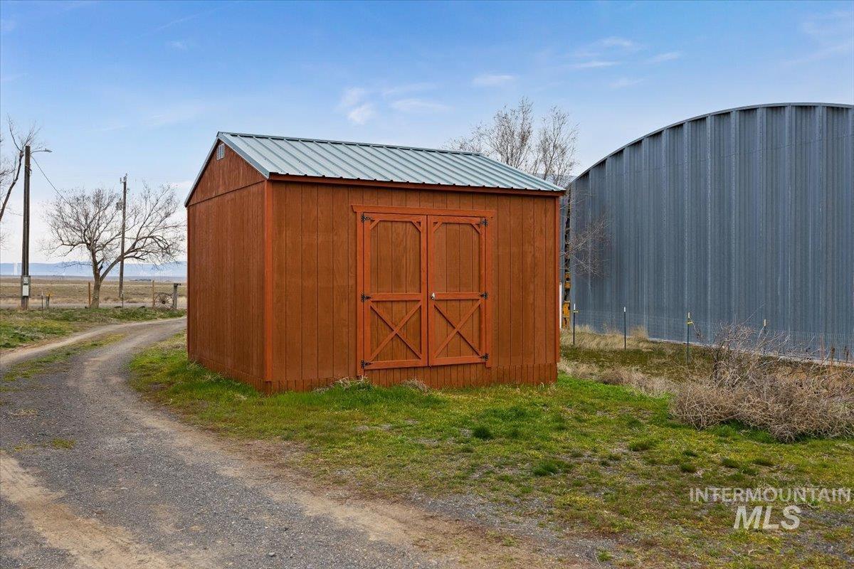 57 E 5400, Hagerman, Idaho 83332, 3 Bedrooms, 1 Bathroom, Residential For Sale, Price $499,000,MLS 98977101