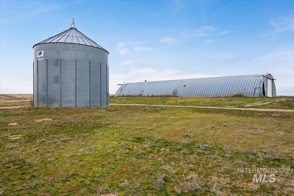 57 E 5400, Hagerman, Idaho 83332, 3 Bedrooms, 1 Bathroom, Residential For Sale, Price $499,000,MLS 98977101