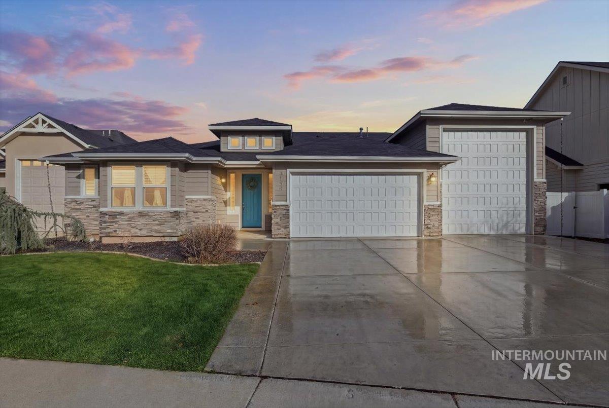 5154 S Twilight Mist Way, Meridian, Idaho 83642-6859, 4 Bedrooms, 3 Bathrooms, Residential For Sale, Price $755,000,MLS 98977104