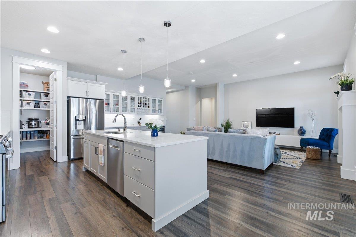 5154 S Twilight Mist Way, Meridian, Idaho 83642-6859, 4 Bedrooms, 3 Bathrooms, Residential For Sale, Price $755,000,MLS 98977104