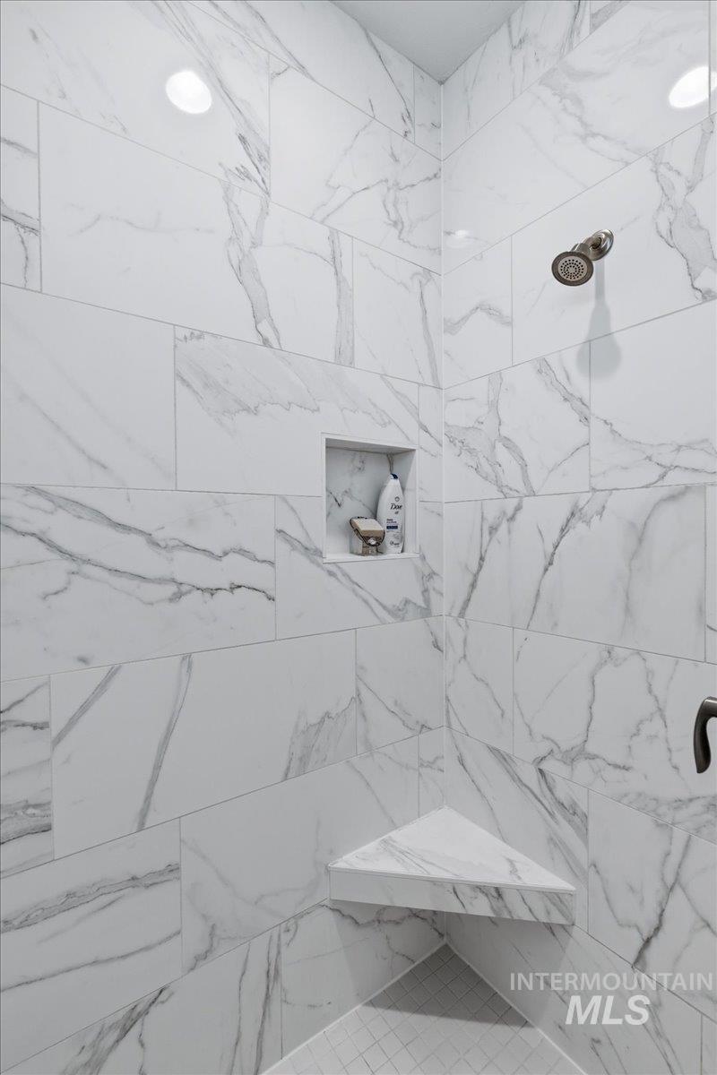 5154 S Twilight Mist Way, Meridian, Idaho 83642-6859, 4 Bedrooms, 3 Bathrooms, Residential For Sale, Price $755,000,MLS 98977104