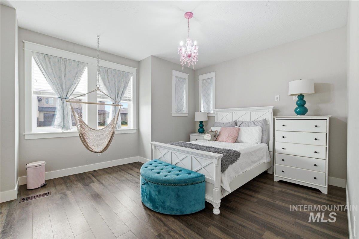 5154 S Twilight Mist Way, Meridian, Idaho 83642-6859, 4 Bedrooms, 3 Bathrooms, Residential For Sale, Price $755,000,MLS 98977104