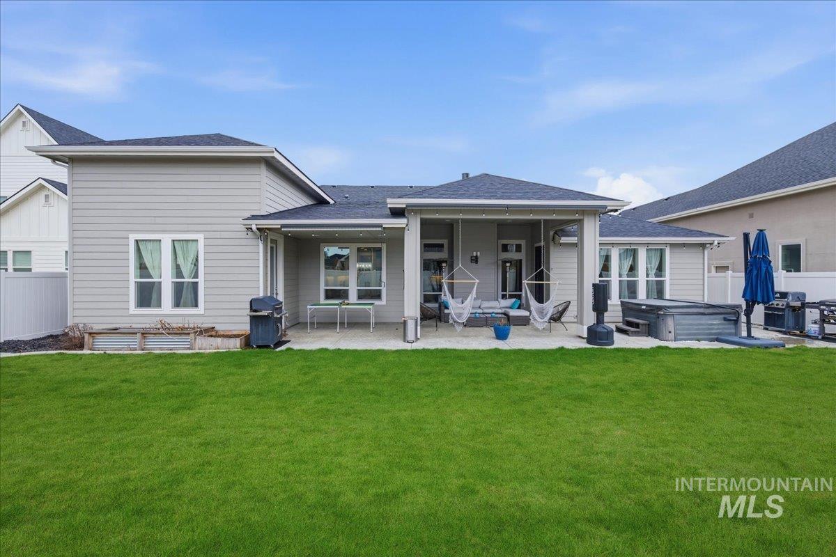 5154 S Twilight Mist Way, Meridian, Idaho 83642-6859, 4 Bedrooms, 3 Bathrooms, Residential For Sale, Price $755,000,MLS 98977104