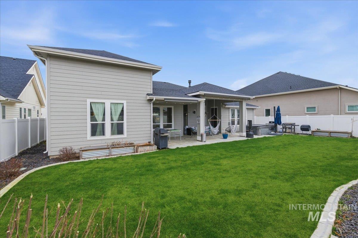 5154 S Twilight Mist Way, Meridian, Idaho 83642-6859, 4 Bedrooms, 3 Bathrooms, Residential For Sale, Price $755,000,MLS 98977104