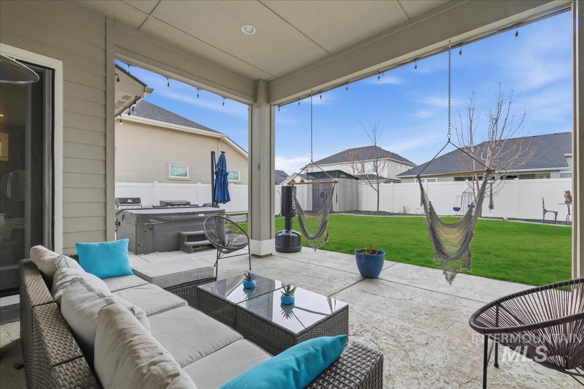 5154 S Twilight Mist Way, Meridian, Idaho 83642-6859, 4 Bedrooms, 3 Bathrooms, Residential For Sale, Price $755,000,MLS 98977104