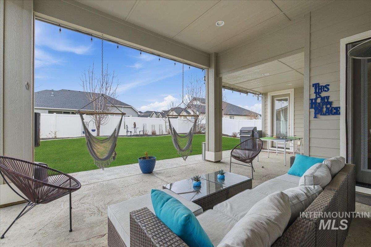 5154 S Twilight Mist Way, Meridian, Idaho 83642-6859, 4 Bedrooms, 3 Bathrooms, Residential For Sale, Price $755,000,MLS 98977104