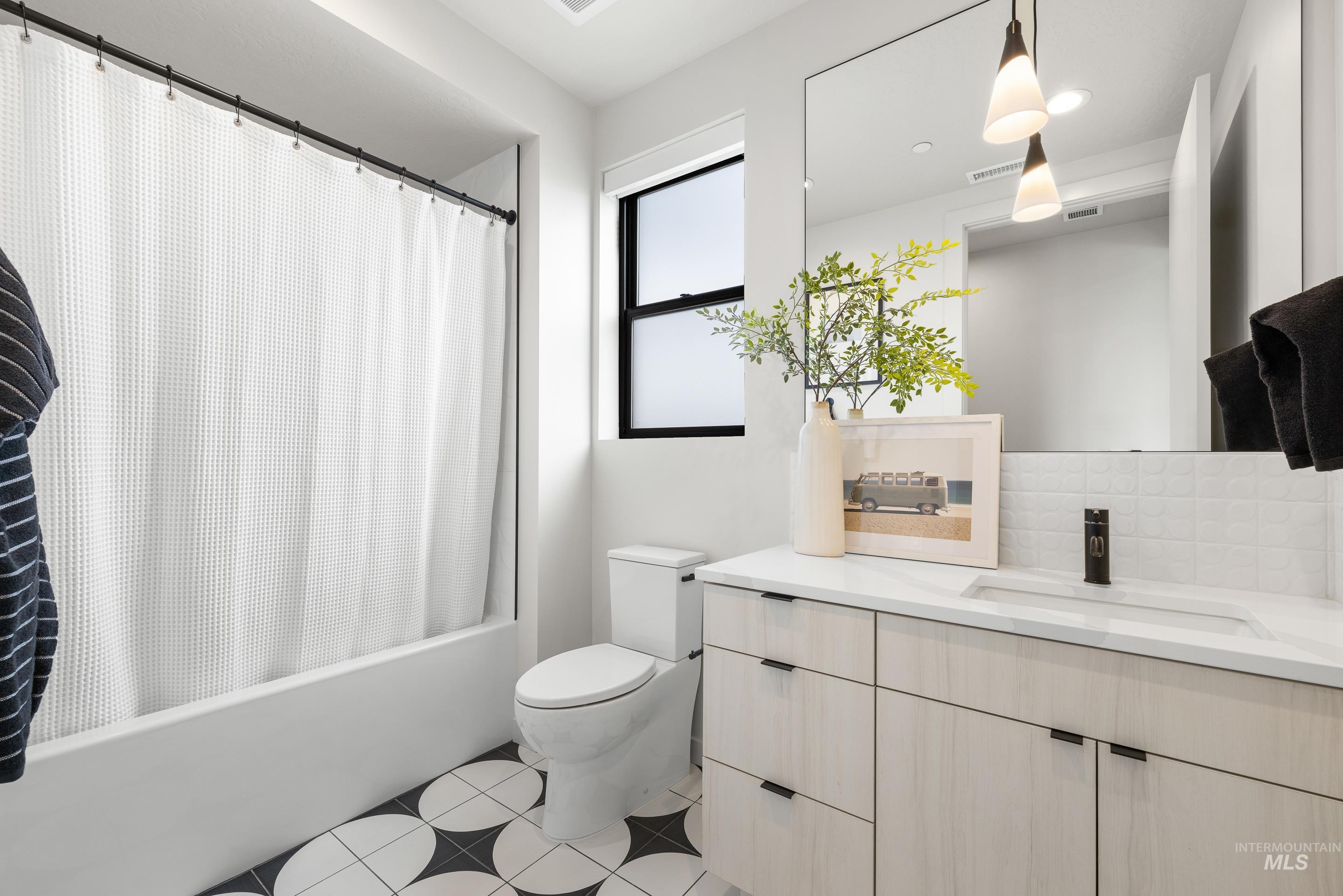 4250 E Haystack St, Boise, Idaho 83716, 3 Bedrooms, 2 Bathrooms, Residential For Sale, Price $539,900,MLS 98977106