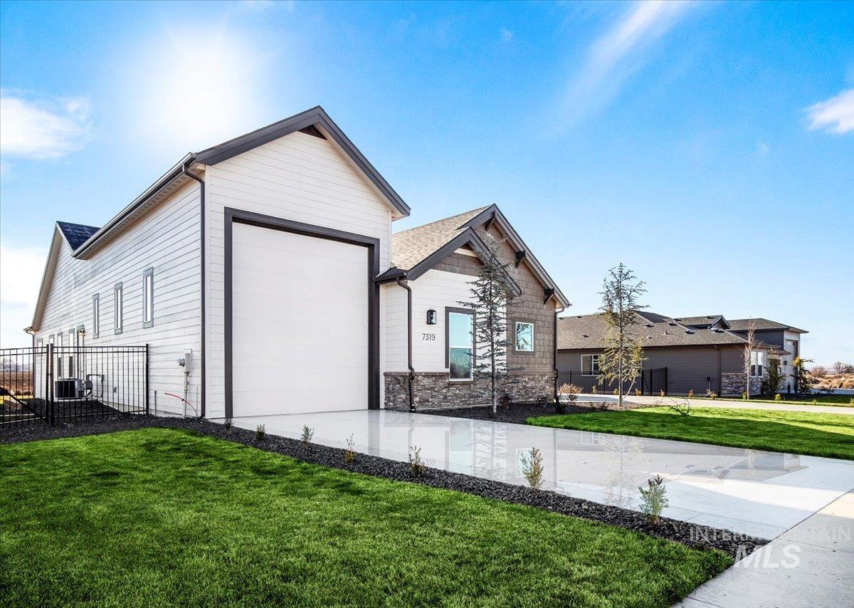 7319 E Red Kite St, Nampa, Idaho 83686, 4 Bedrooms, 2.5 Bathrooms, Residential For Sale, Price $979,500, 98977107