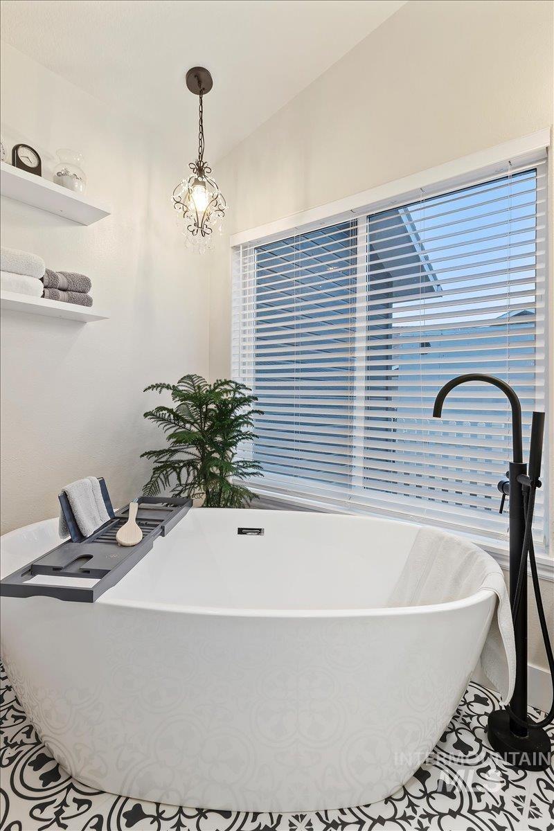 2306 Hillcrest Drive, Twin Falls, Idaho 83301, 4 Bedrooms, 2 Bathrooms, Residential For Sale, Price $499,900,MLS 98977109