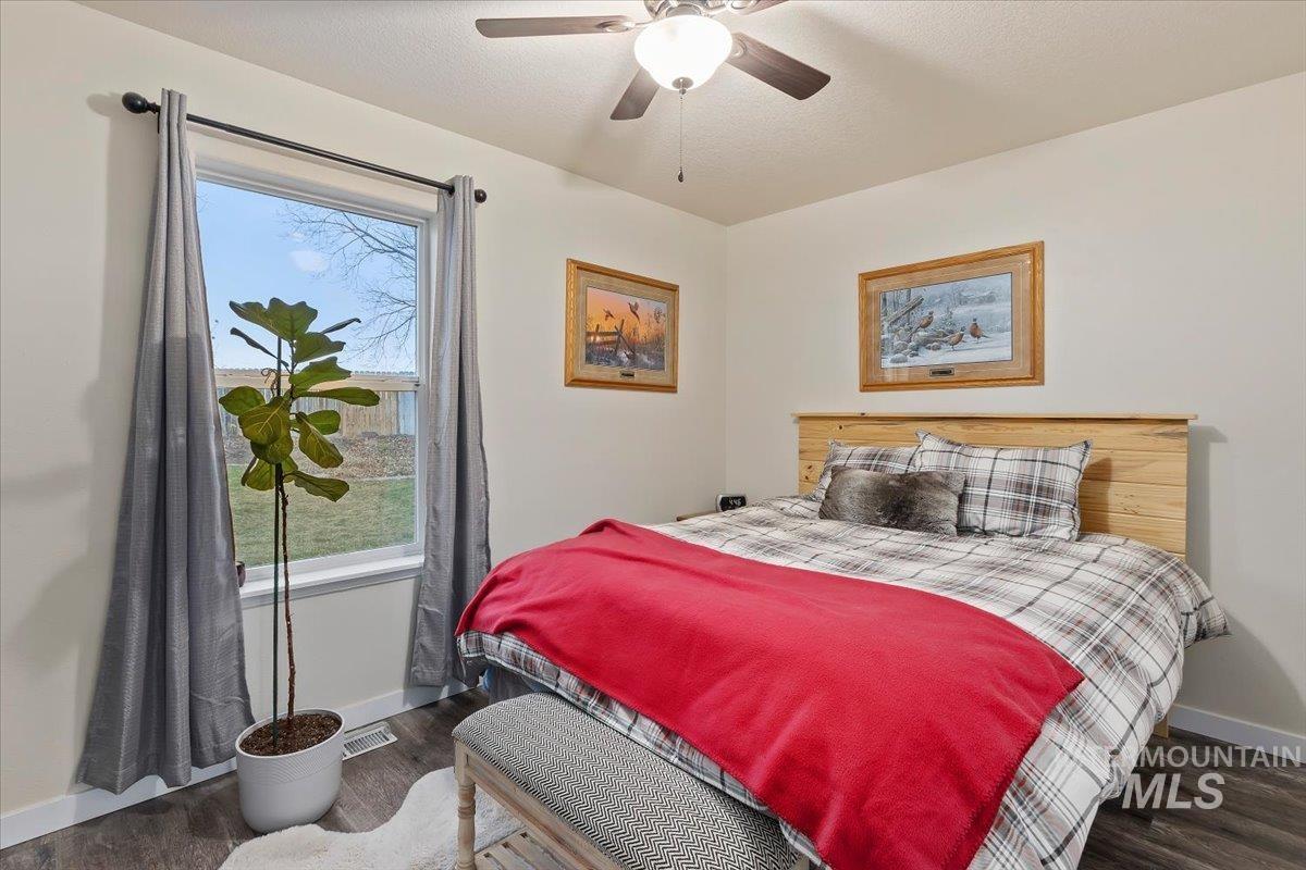 2306 Hillcrest Drive, Twin Falls, Idaho 83301, 4 Bedrooms, 2 Bathrooms, Residential For Sale, Price $499,900,MLS 98977109