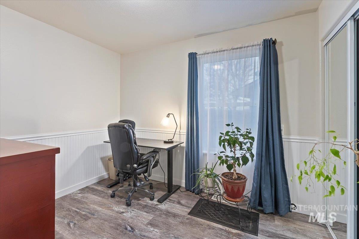 2306 Hillcrest Drive, Twin Falls, Idaho 83301, 4 Bedrooms, 2 Bathrooms, Residential For Sale, Price $499,900,MLS 98977109