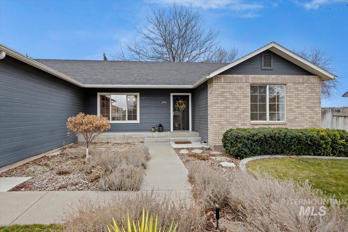 2306 Hillcrest Drive, Twin Falls, Idaho 83301, 4 Bedrooms, 2 Bathrooms, Residential For Sale, Price $499,900,MLS 98977109
