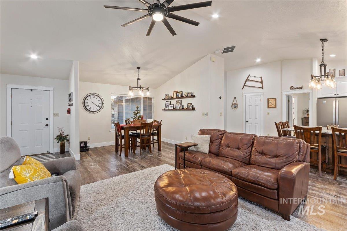 2306 Hillcrest Drive, Twin Falls, Idaho 83301, 4 Bedrooms, 2 Bathrooms, Residential For Sale, Price $499,900,MLS 98977109