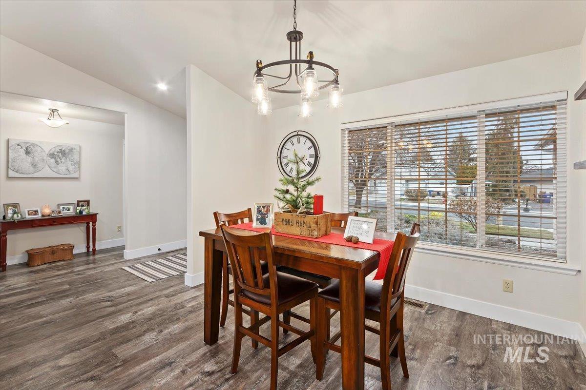 2306 Hillcrest Drive, Twin Falls, Idaho 83301, 4 Bedrooms, 2 Bathrooms, Residential For Sale, Price $499,900,MLS 98977109