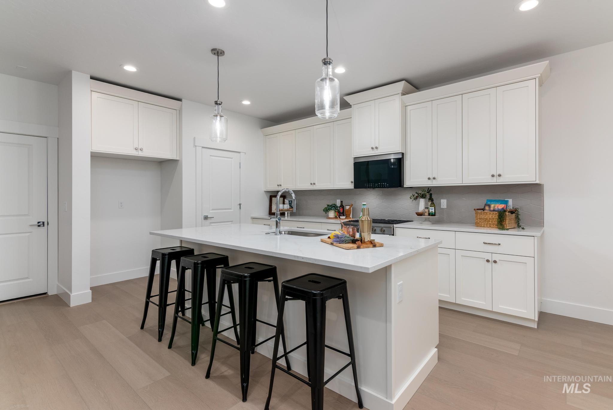 1770 W Arya St, Kuna, Idaho 83634, 3 Bedrooms, 2 Bathrooms, Residential For Sale, Price $469,000,MLS 98977110