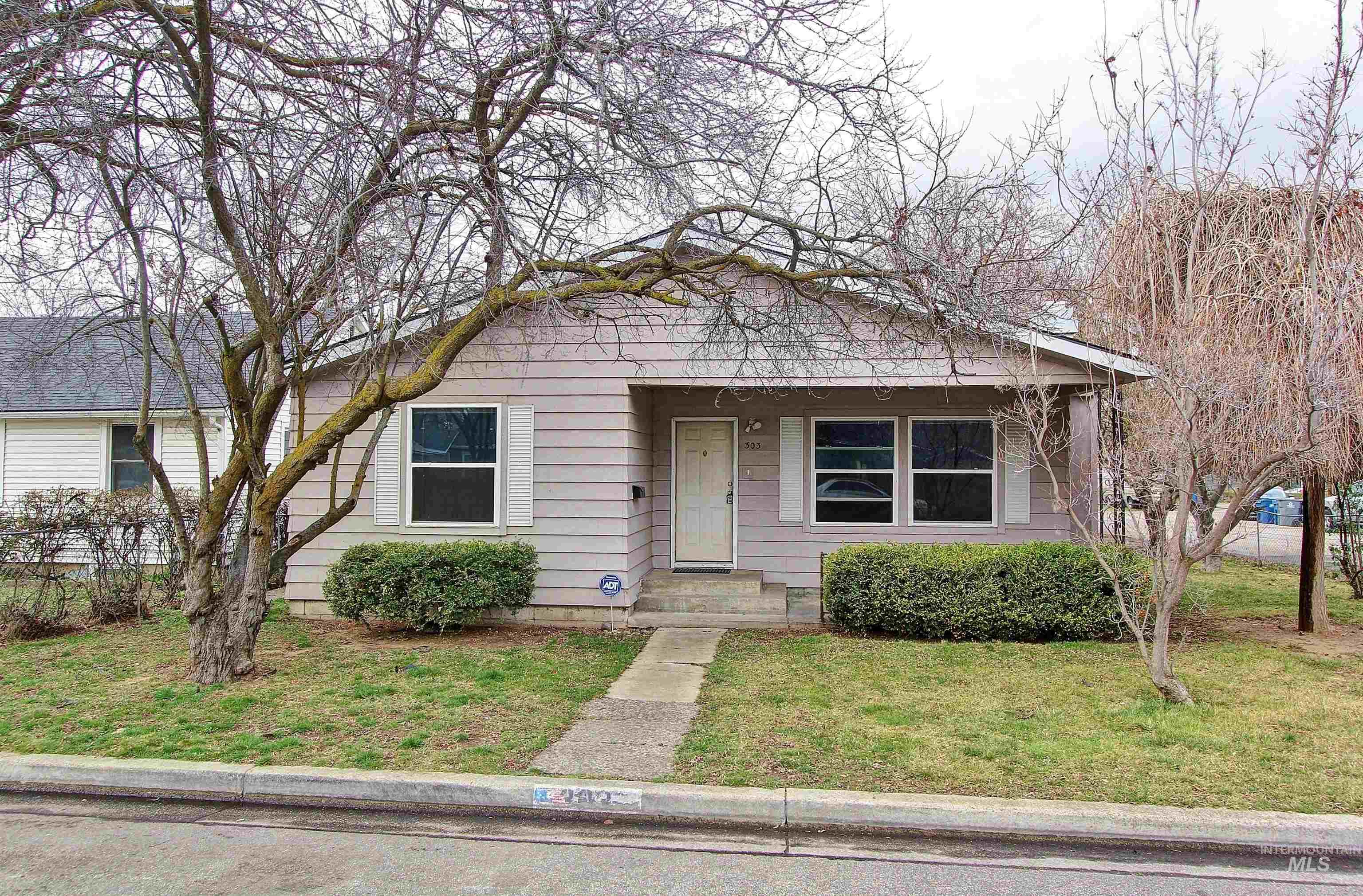 303 S Cleveland St, Boise, Idaho 83705, 5 Bedrooms, 1 Bathroom, Residential For Sale, Price $399,900,MLS 98977113