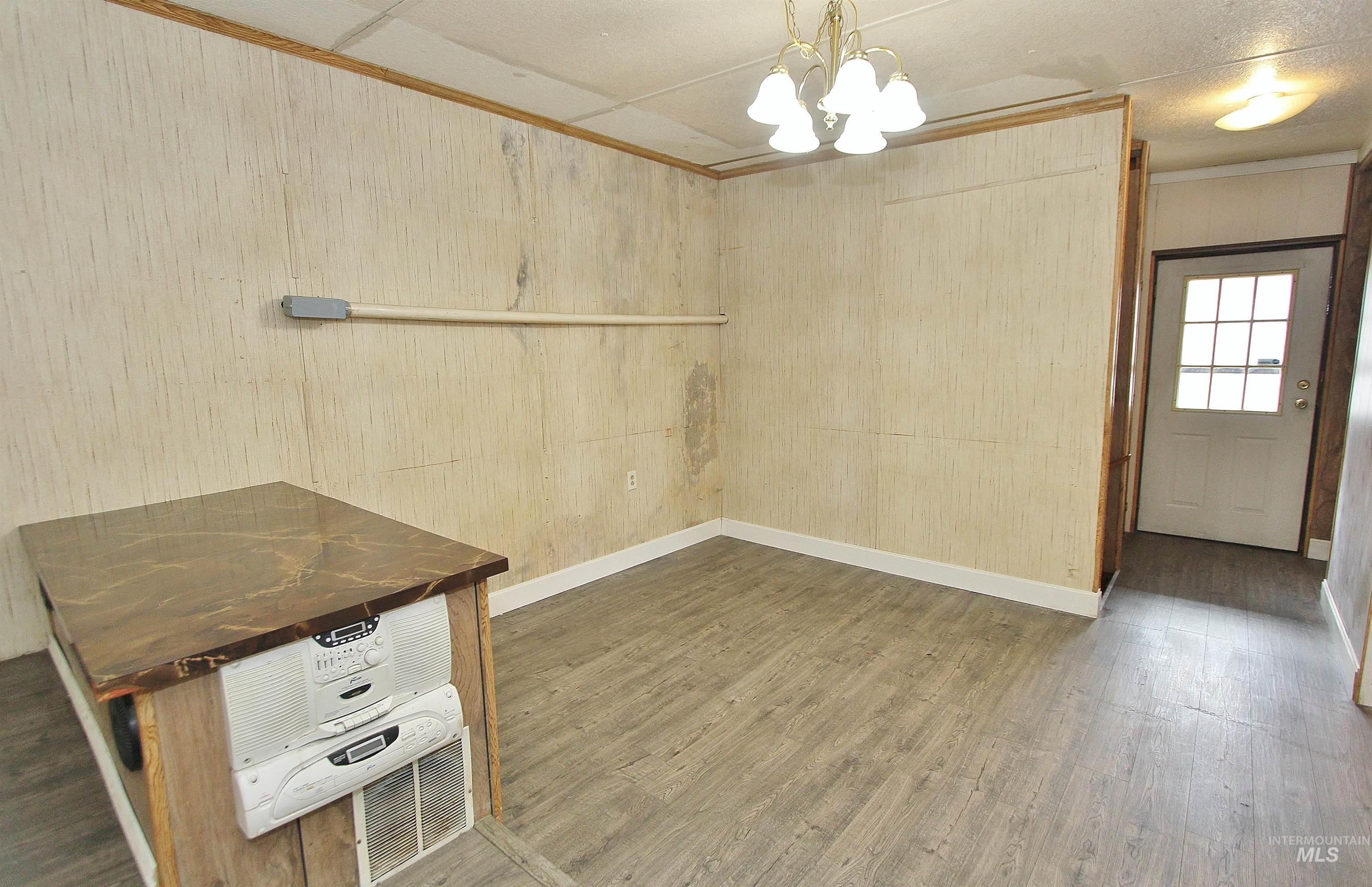 303 S Cleveland St, Boise, Idaho 83705, 5 Bedrooms, 1 Bathroom, Residential For Sale, Price $399,900,MLS 98977113