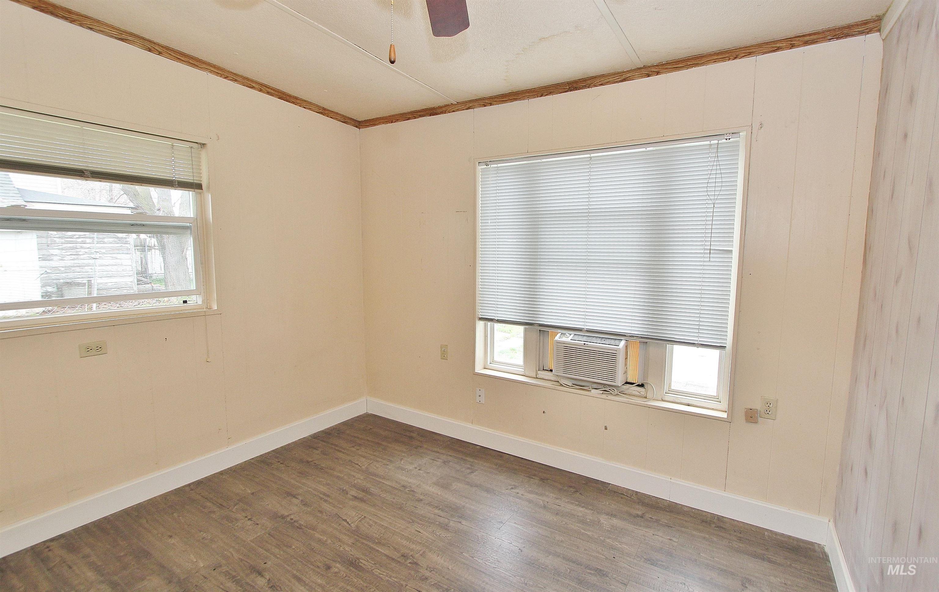 303 S Cleveland St, Boise, Idaho 83705, 5 Bedrooms, 1 Bathroom, Residential For Sale, Price $399,900,MLS 98977113