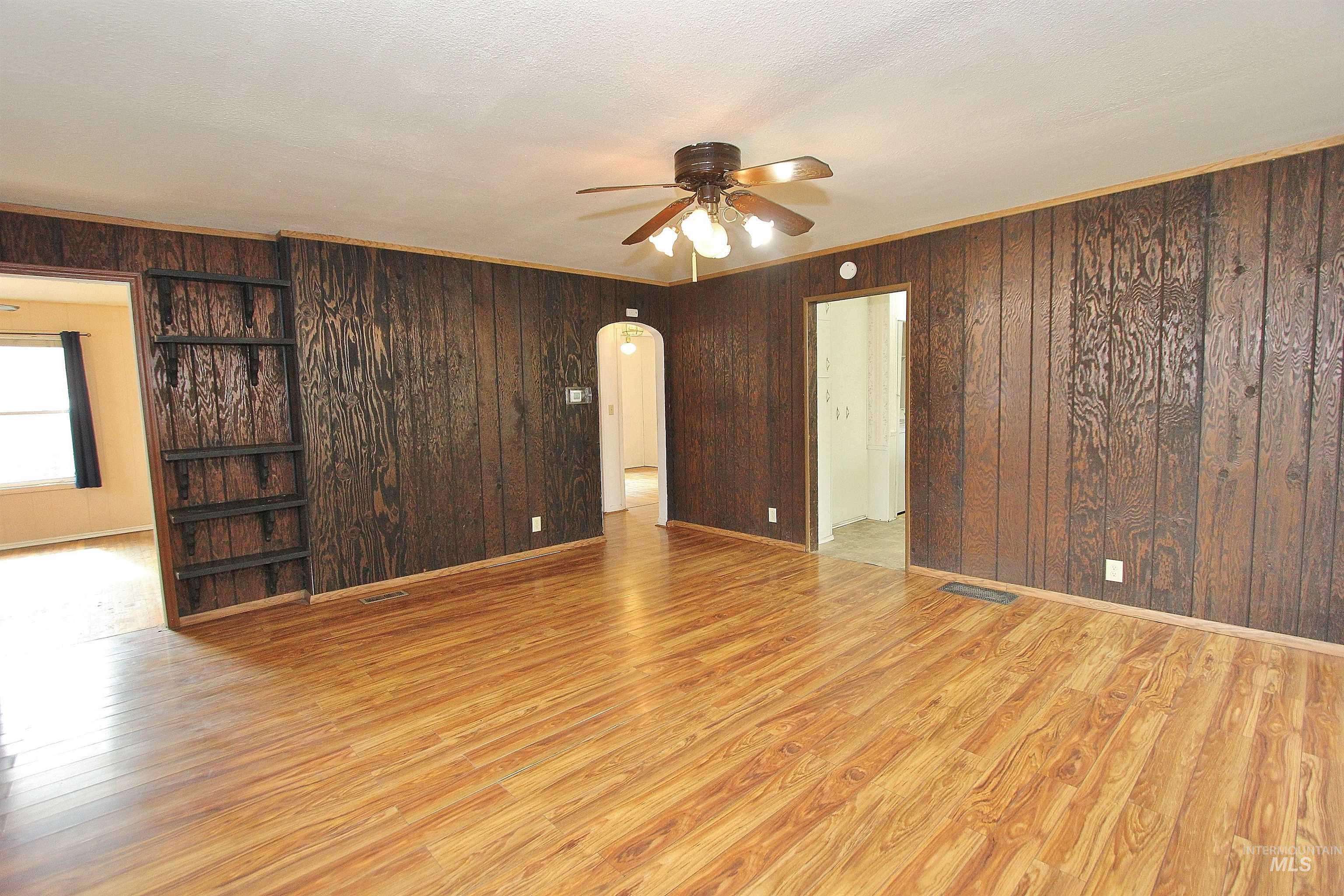 303 S Cleveland St, Boise, Idaho 83705, 5 Bedrooms, 1 Bathroom, Residential For Sale, Price $399,900,MLS 98977113