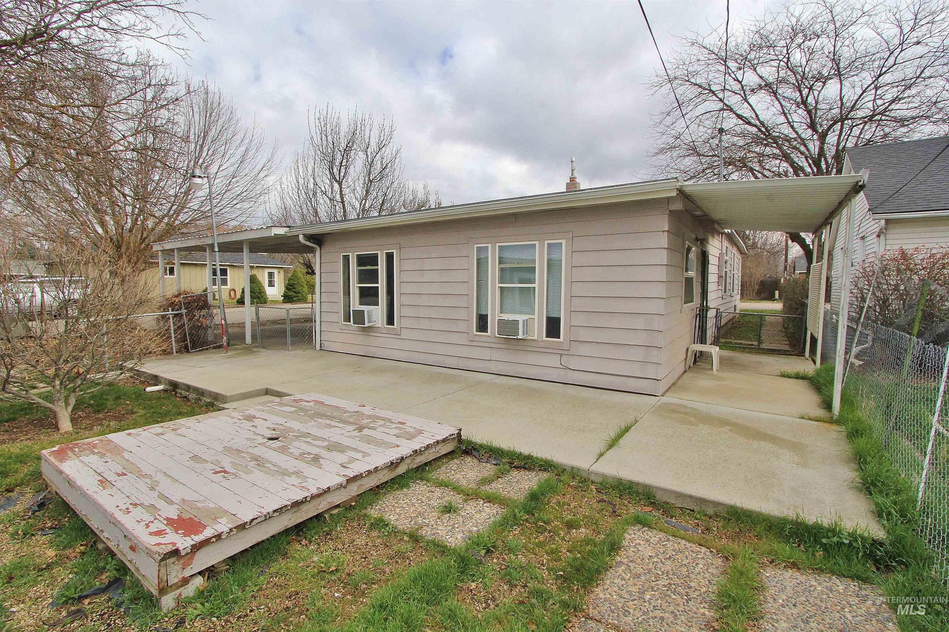 303 S Cleveland St, Boise, Idaho 83705, 5 Bedrooms, 1 Bathroom, Residential For Sale, Price $399,900,MLS 98977113