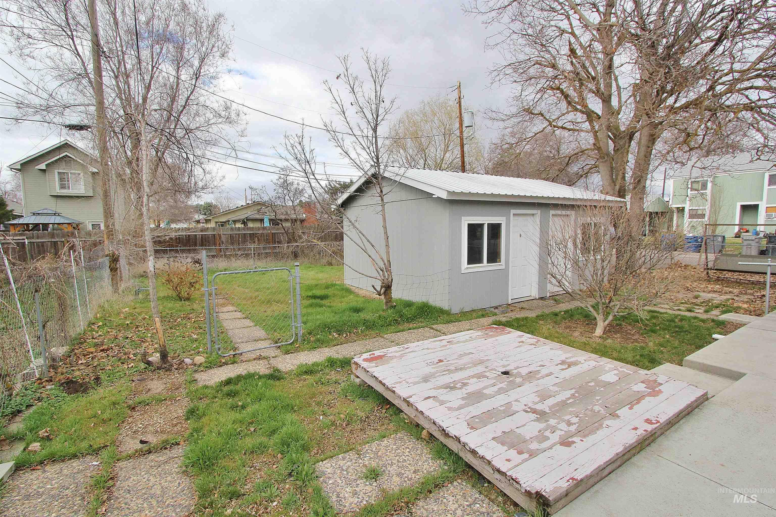 303 S Cleveland St, Boise, Idaho 83705, 5 Bedrooms, 1 Bathroom, Residential For Sale, Price $399,900,MLS 98977113