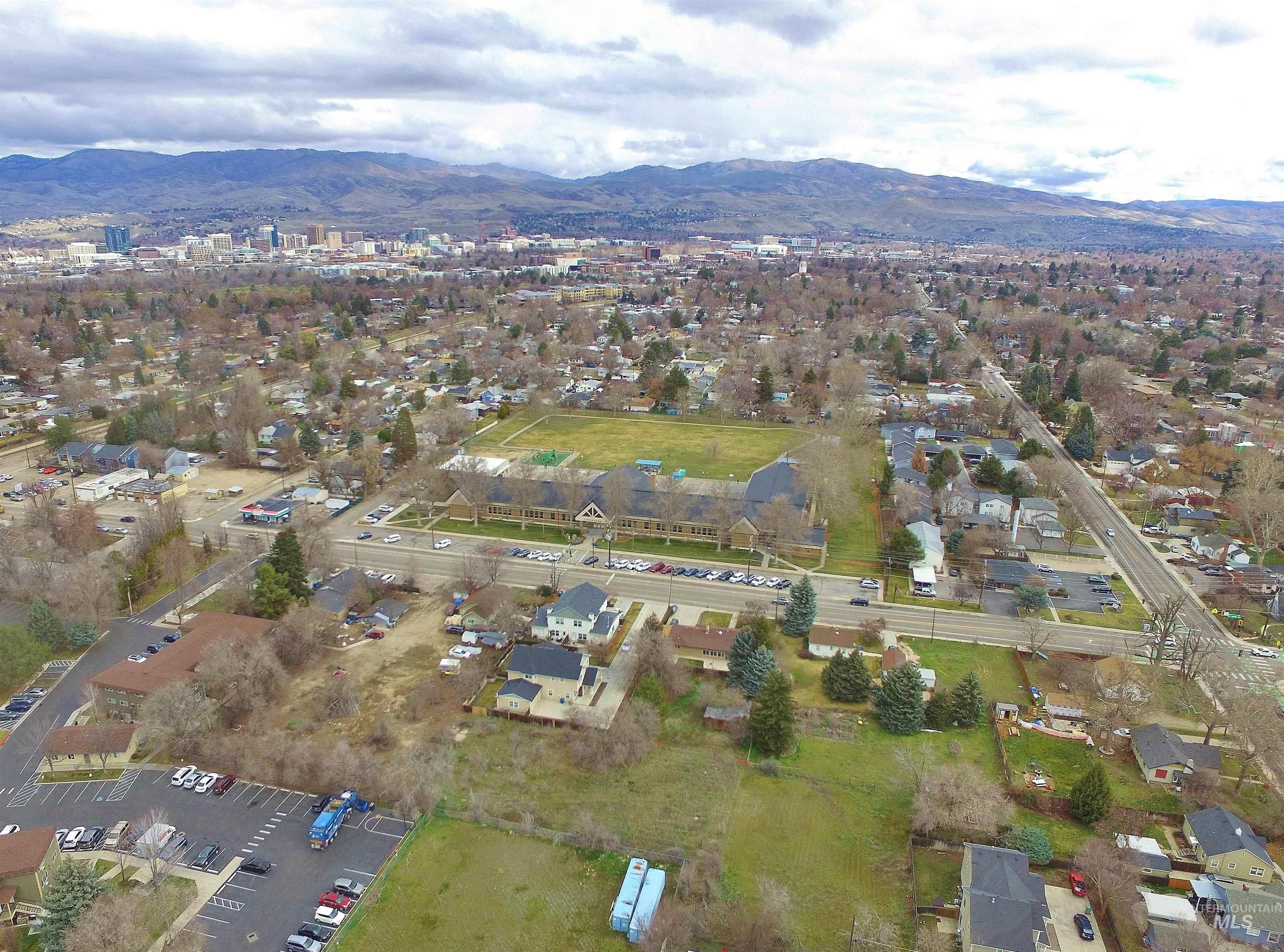 303 S Cleveland St, Boise, Idaho 83705, 5 Bedrooms, 1 Bathroom, Residential For Sale, Price $399,900,MLS 98977113