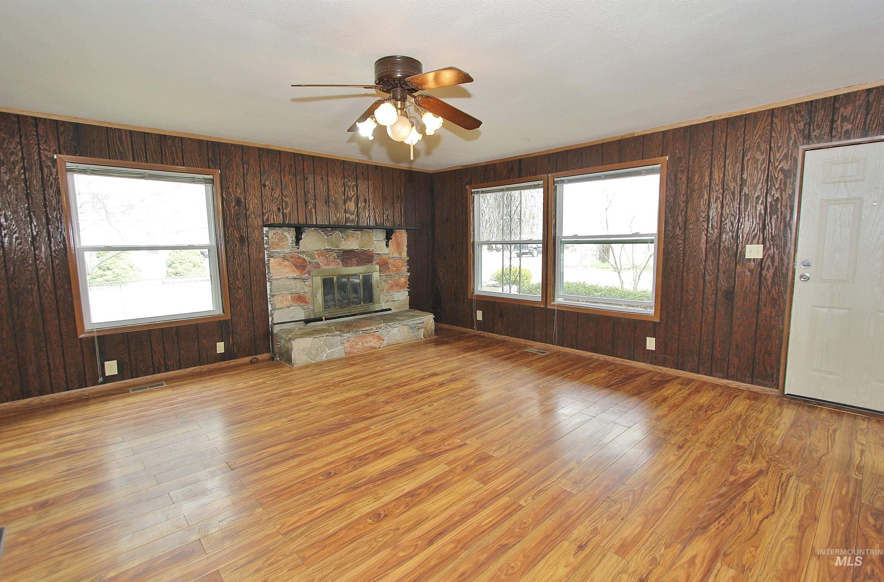 303 S Cleveland St, Boise, Idaho 83705, 5 Bedrooms, 1 Bathroom, Residential For Sale, Price $399,900,MLS 98977113