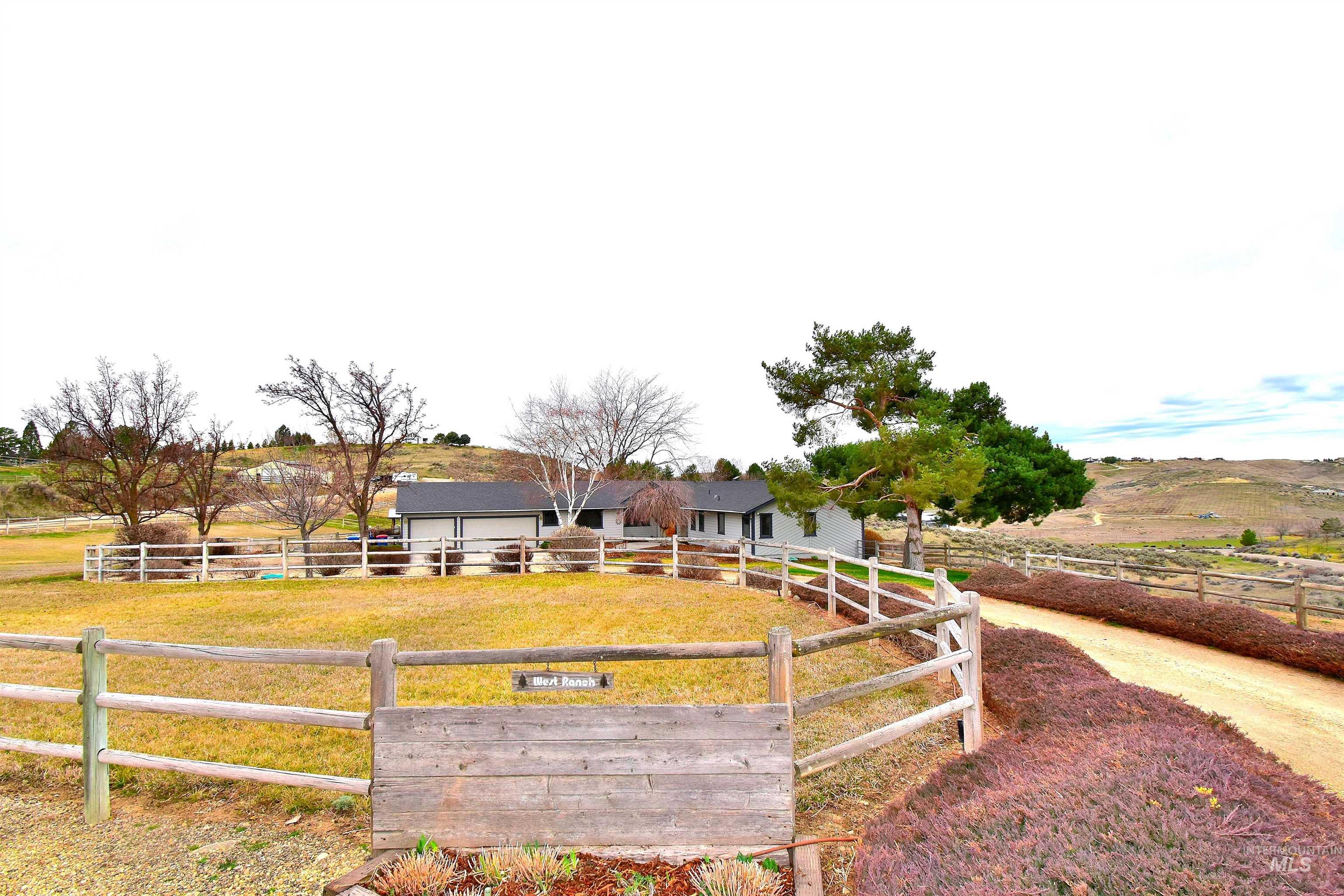 5035 willow creek, Eagle, Idaho 83616, 4 Bedrooms, 3 Bathrooms, Residential For Sale, Price $1,299,900,MLS 98977114