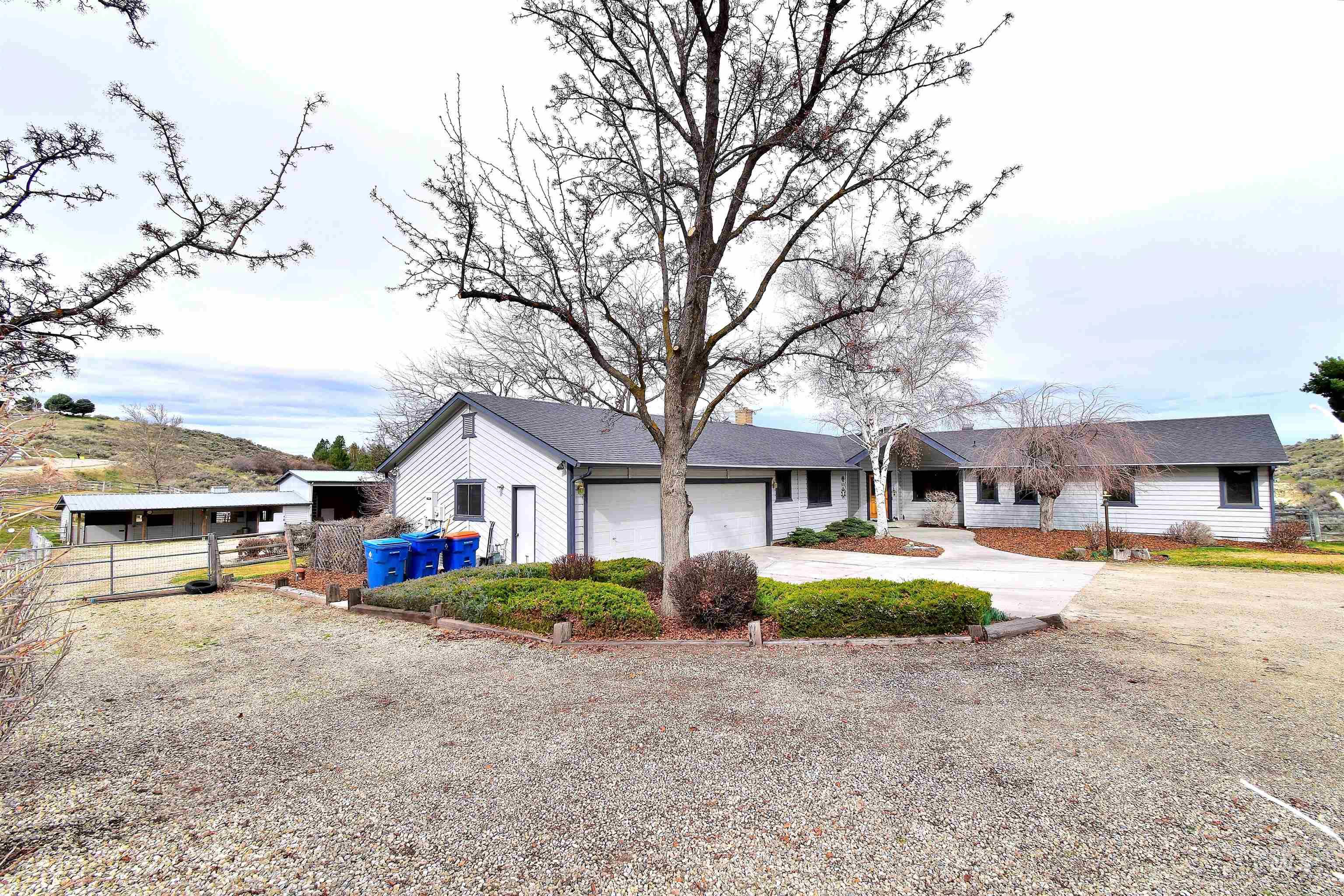 5035 willow creek, Eagle, Idaho 83616, 4 Bedrooms, 3 Bathrooms, Residential For Sale, Price $1,299,900,MLS 98977114