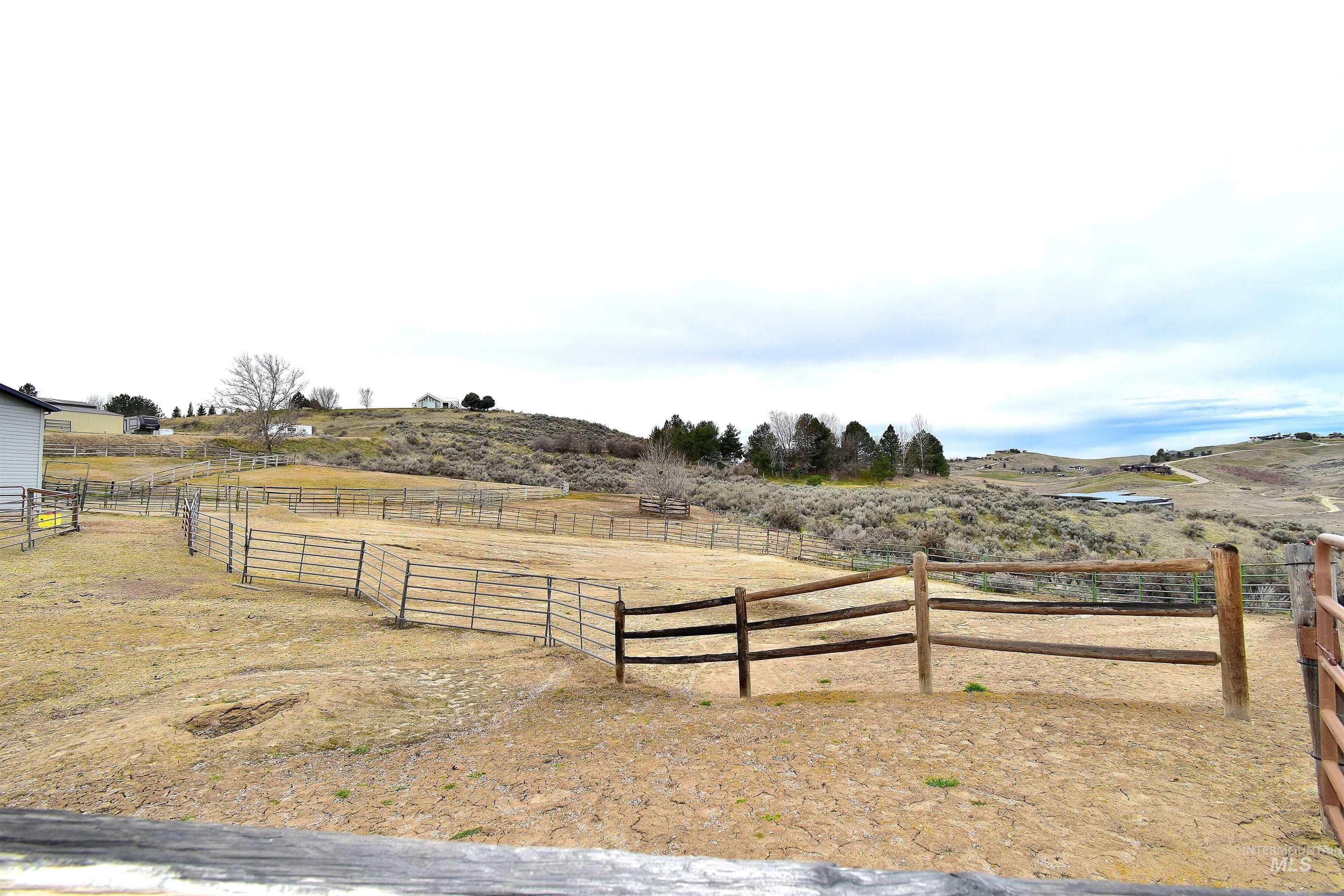 5035 willow creek, Eagle, Idaho 83616, 4 Bedrooms, 3 Bathrooms, Residential For Sale, Price $1,299,900,MLS 98977114