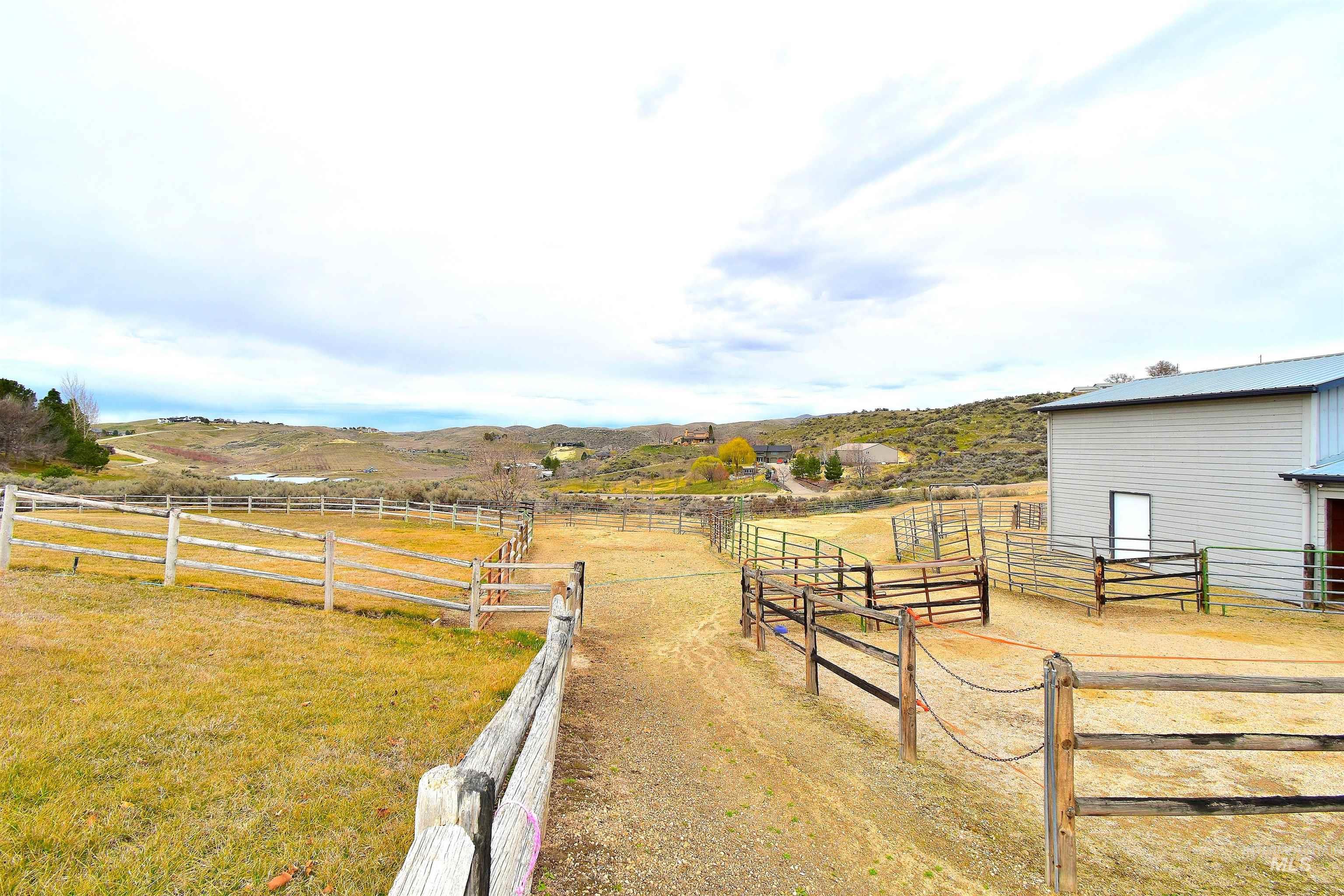 5035 willow creek, Eagle, Idaho 83616, 4 Bedrooms, 3 Bathrooms, Residential For Sale, Price $1,299,900,MLS 98977114
