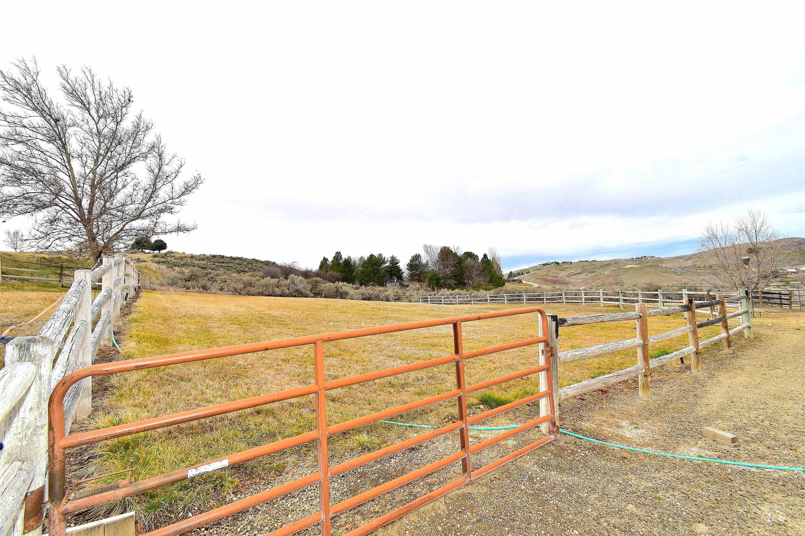 5035 willow creek, Eagle, Idaho 83616, 4 Bedrooms, 3 Bathrooms, Residential For Sale, Price $1,299,900,MLS 98977114
