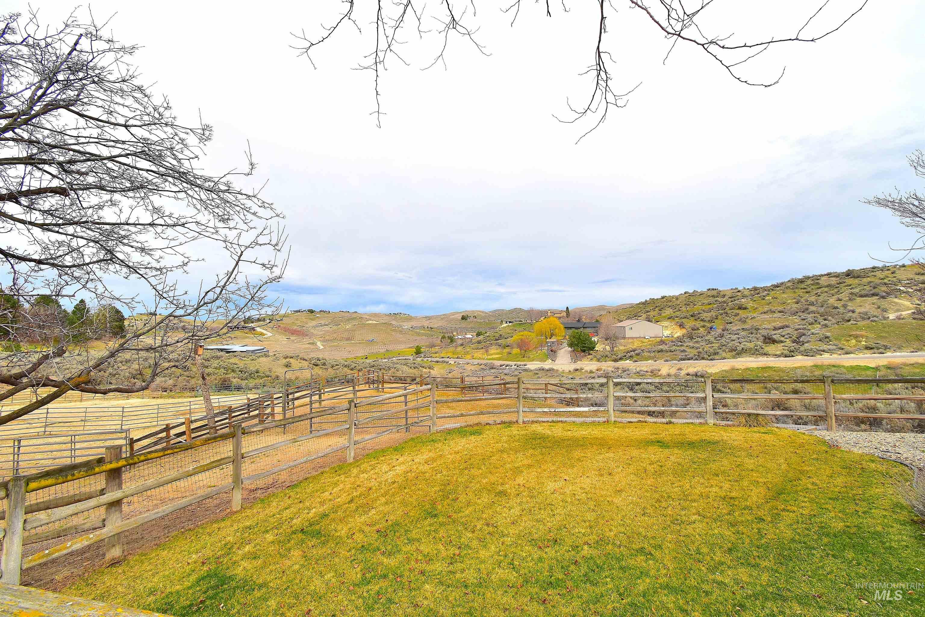 5035 willow creek, Eagle, Idaho 83616, 4 Bedrooms, 3 Bathrooms, Residential For Sale, Price $1,299,900,MLS 98977114