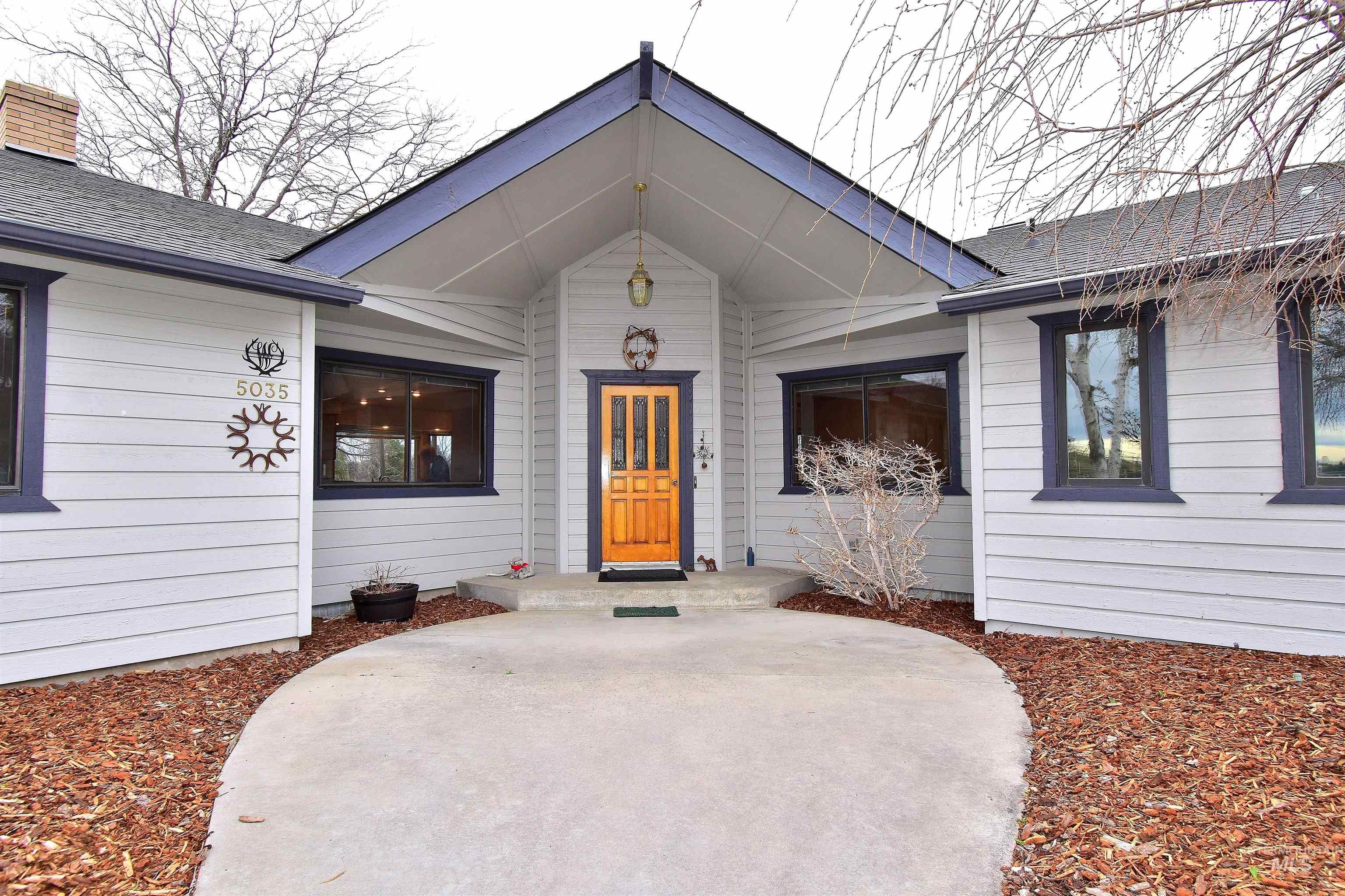 5035 willow creek, Eagle, Idaho 83616, 4 Bedrooms, 3 Bathrooms, Residential For Sale, Price $1,299,900,MLS 98977114