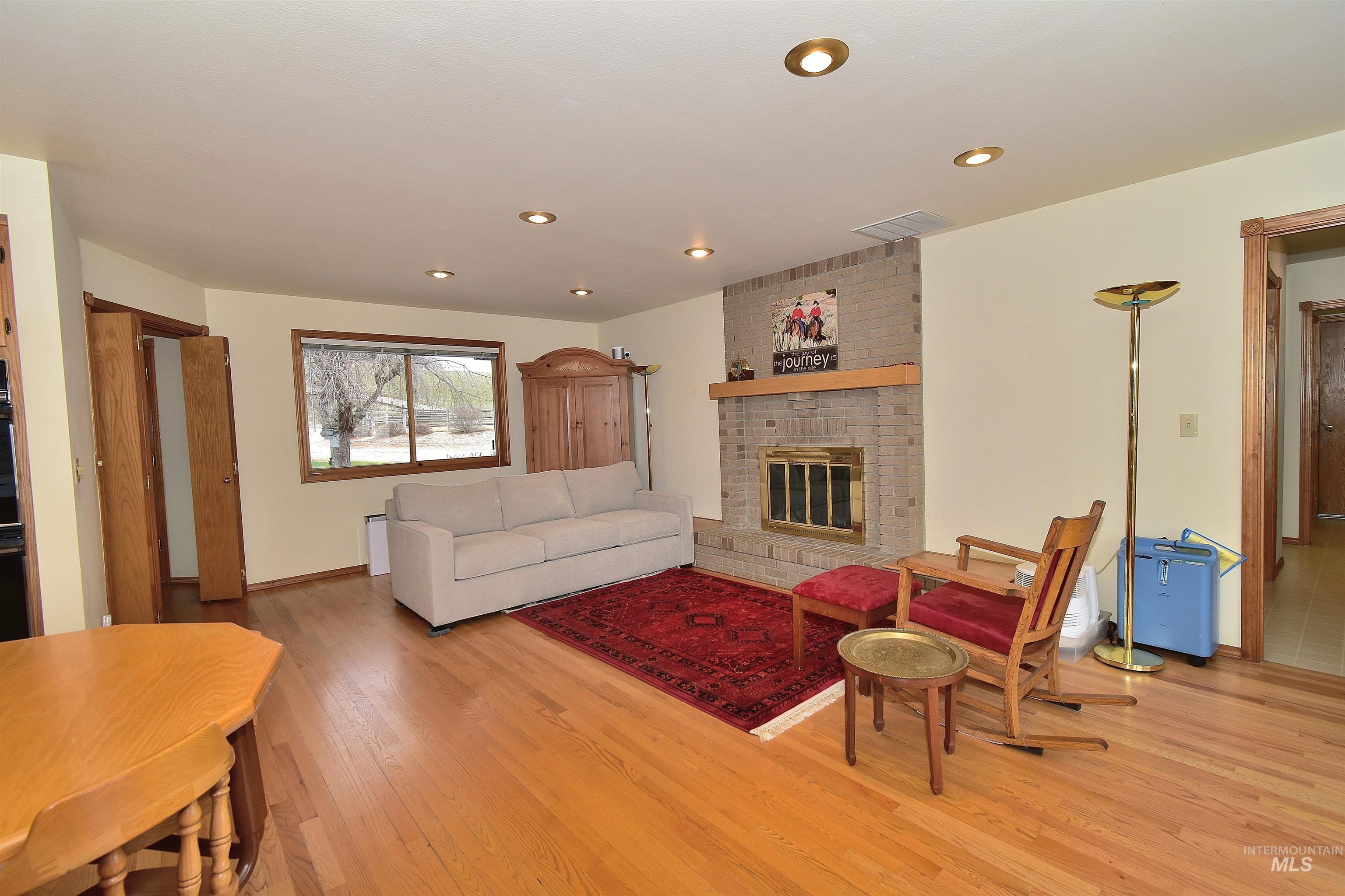 5035 willow creek, Eagle, Idaho 83616, 4 Bedrooms, 3 Bathrooms, Residential For Sale, Price $1,299,900,MLS 98977114