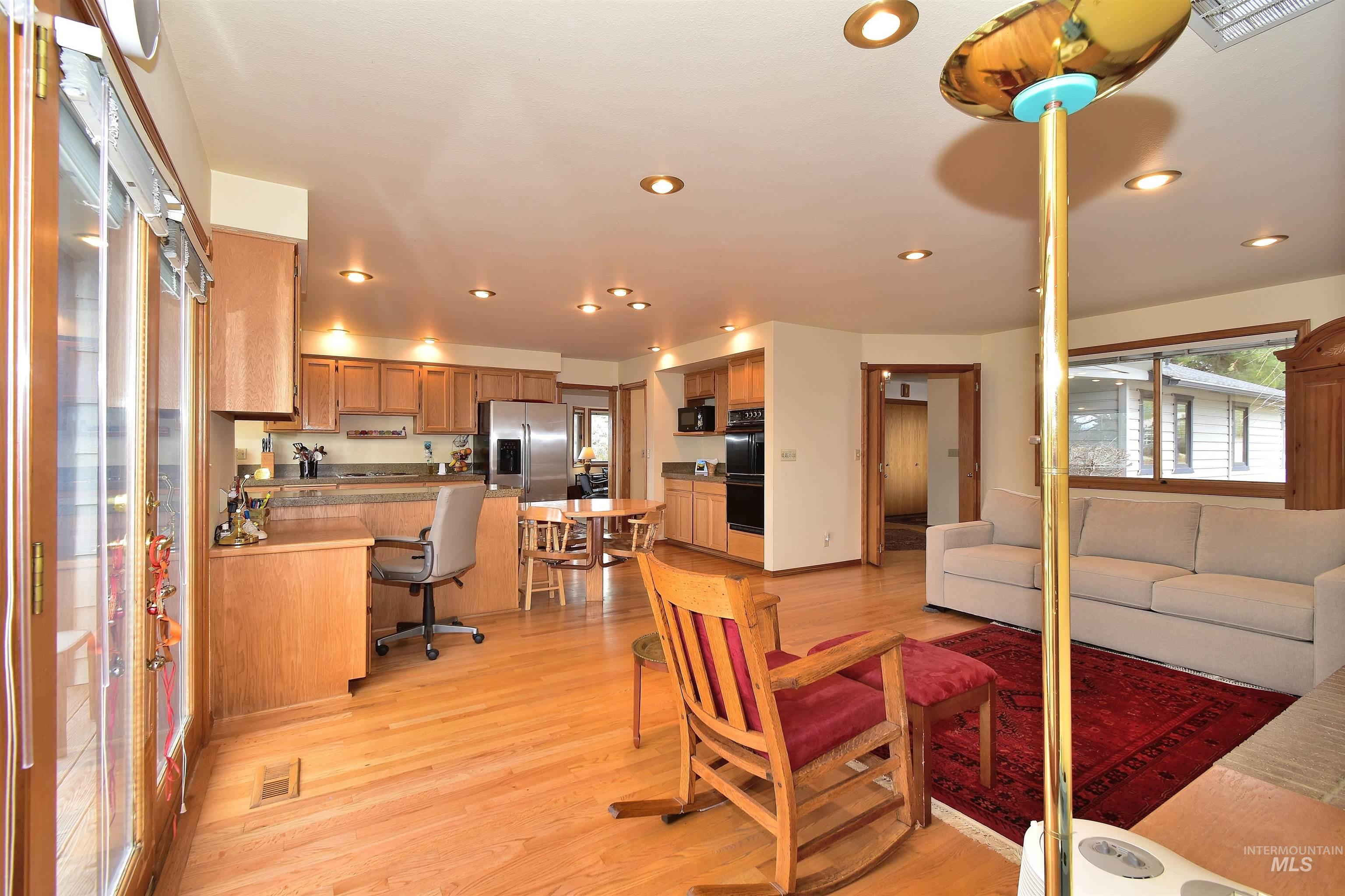 5035 willow creek, Eagle, Idaho 83616, 4 Bedrooms, 3 Bathrooms, Residential For Sale, Price $1,299,900,MLS 98977114