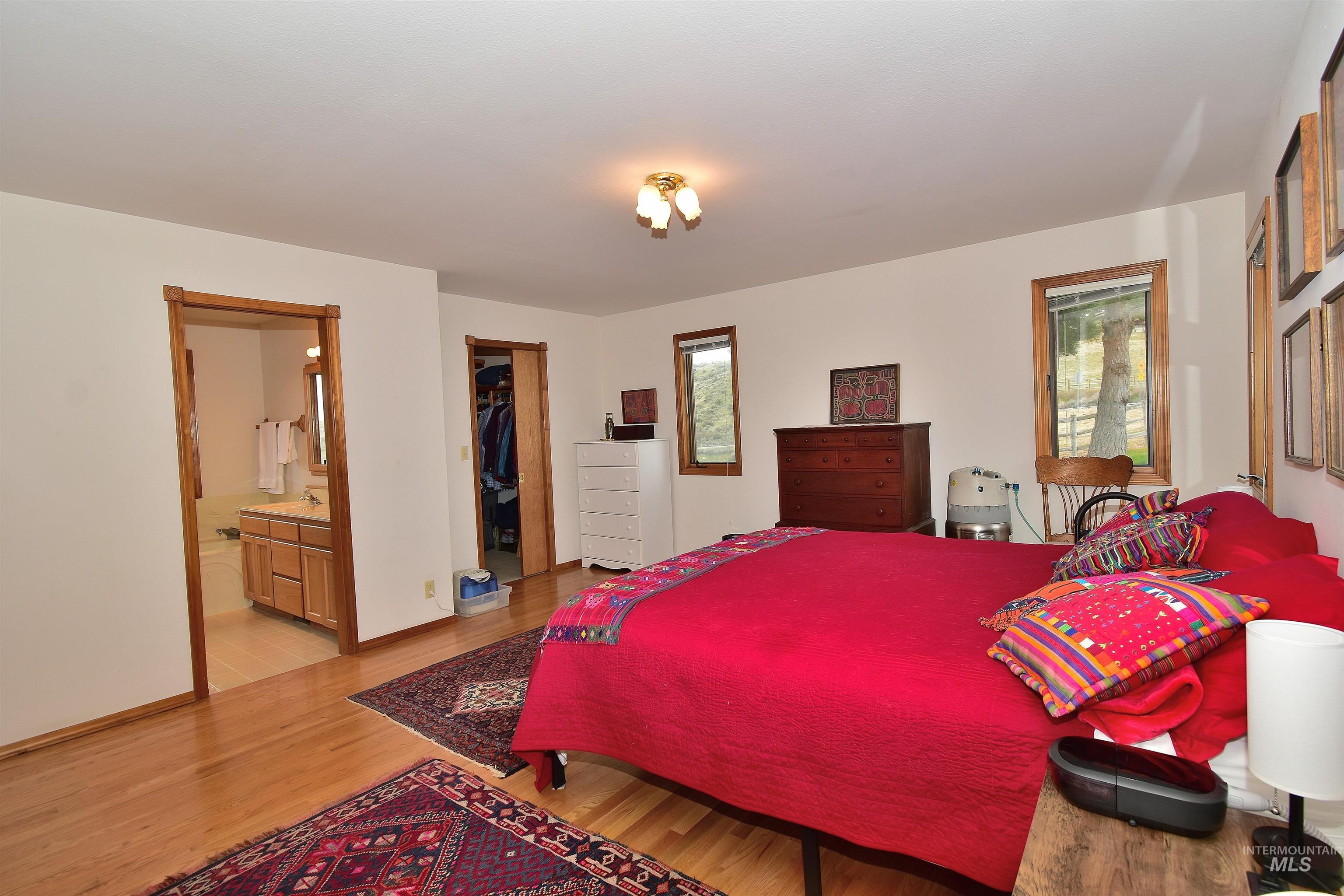 5035 willow creek, Eagle, Idaho 83616, 4 Bedrooms, 3 Bathrooms, Residential For Sale, Price $1,299,900,MLS 98977114